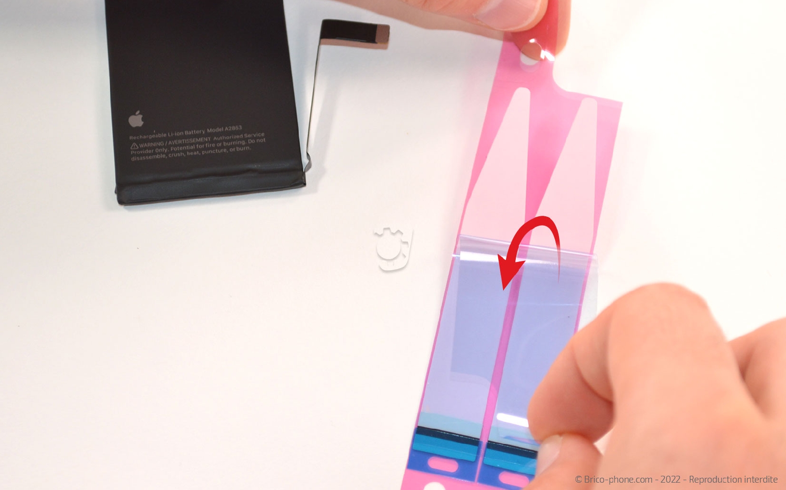 Comment changer la batterie sur iPhone 14 photo 2