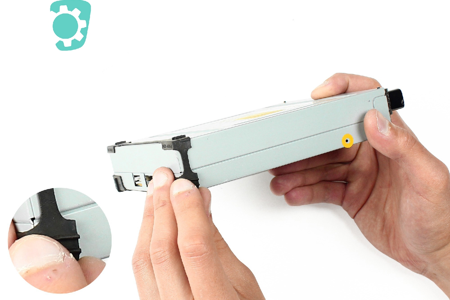 Bloc optique sur Xbox 360 Slim photo 1