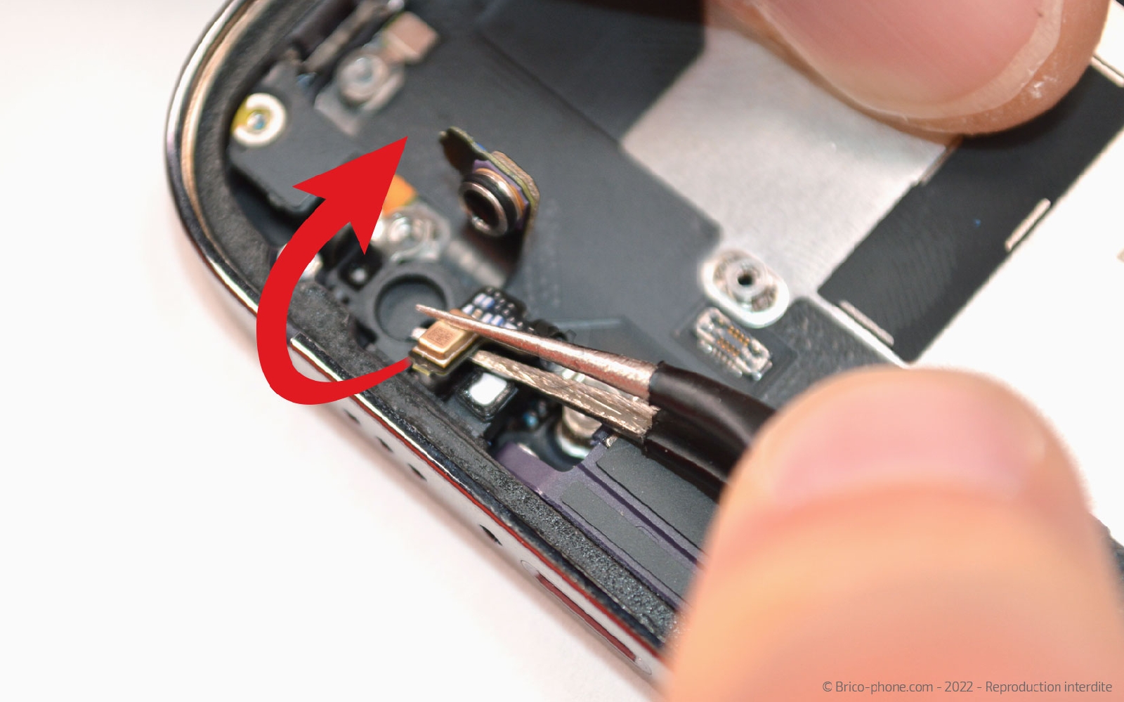  Comment changer le connecteur de charge sur iPhone 14 Pro photo 2