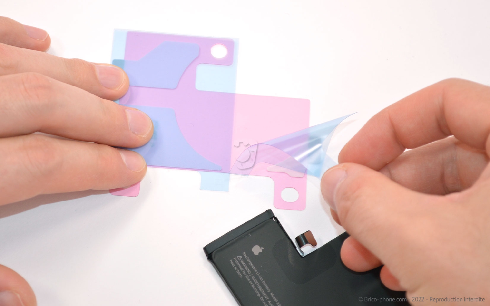 Comment changer la batterie sur iPhone 14 Pro photo 1