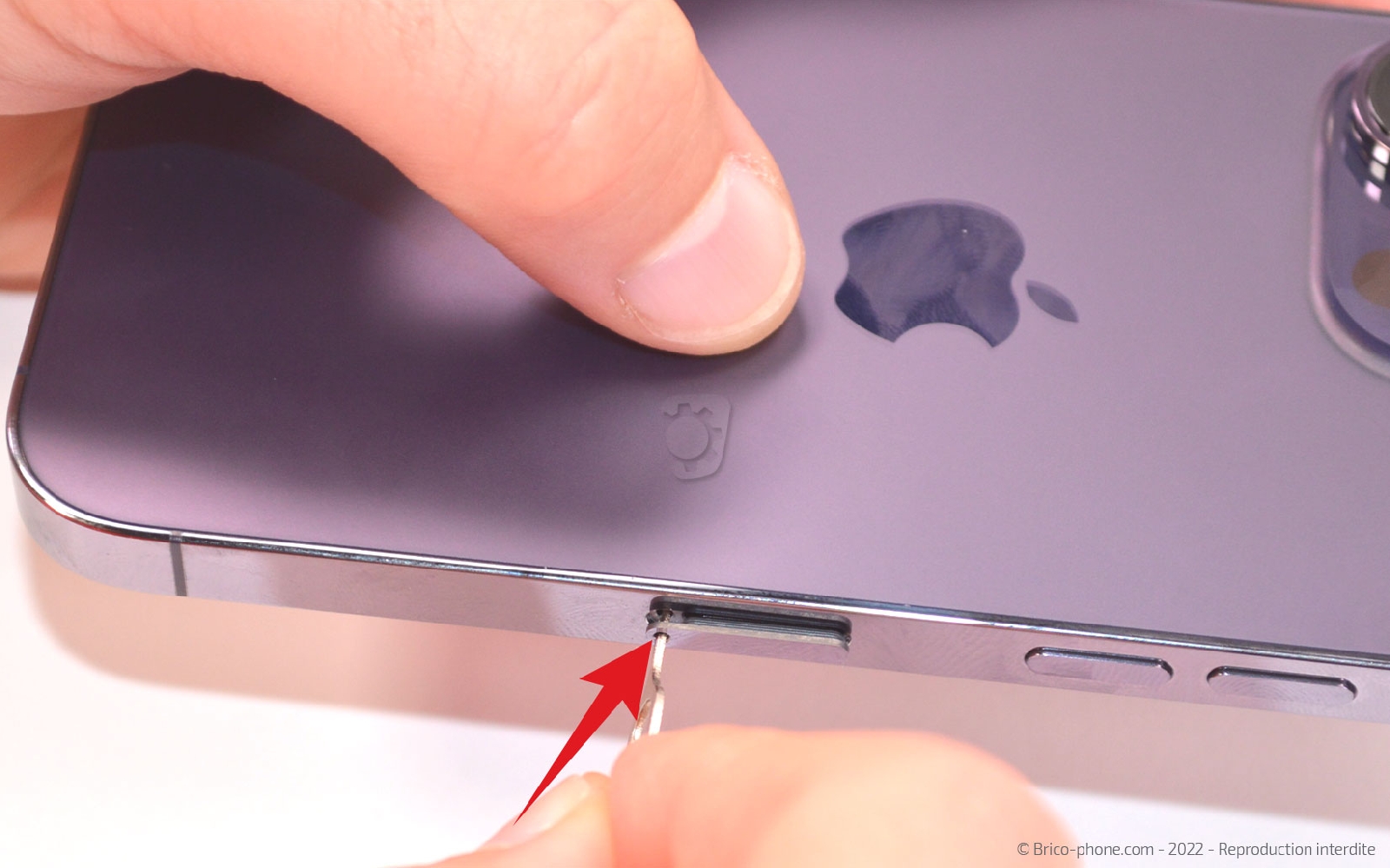 Comment changer la batterie sur iPhone 14 Pro photo 1