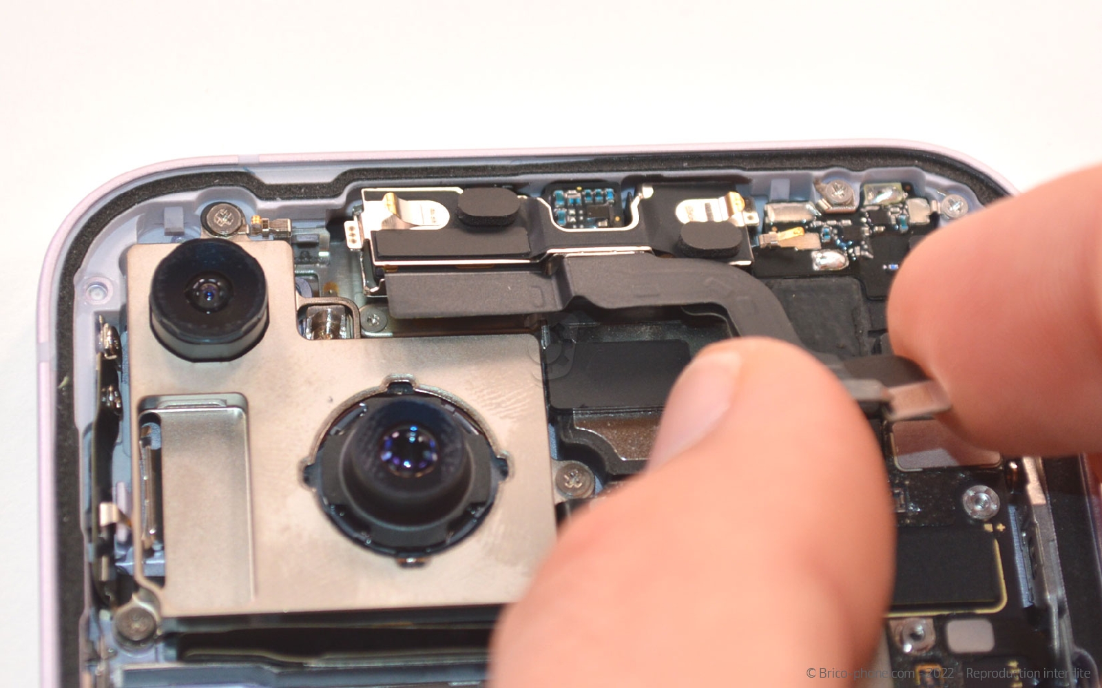 Comment changer le haut-parleur interne sur iPhone 14 photo 2