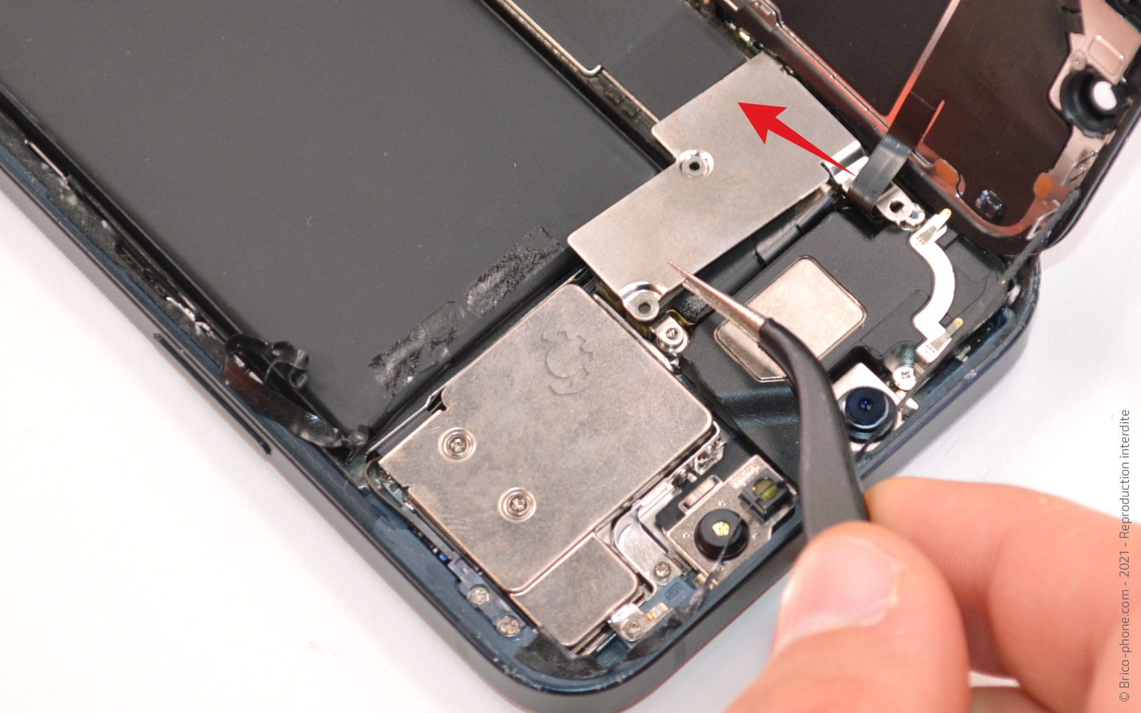 Comment remplacer le châssis complet sur iPhone 13 photo 3