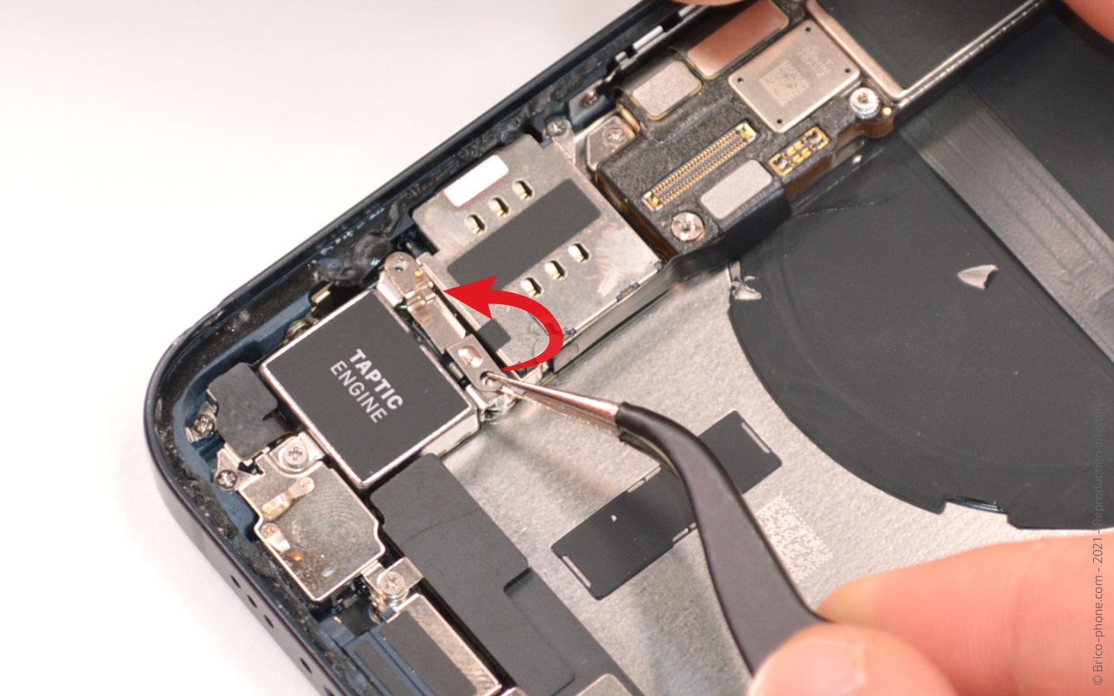 Comment remplacer le châssis complet sur iPhone 13 photo 2