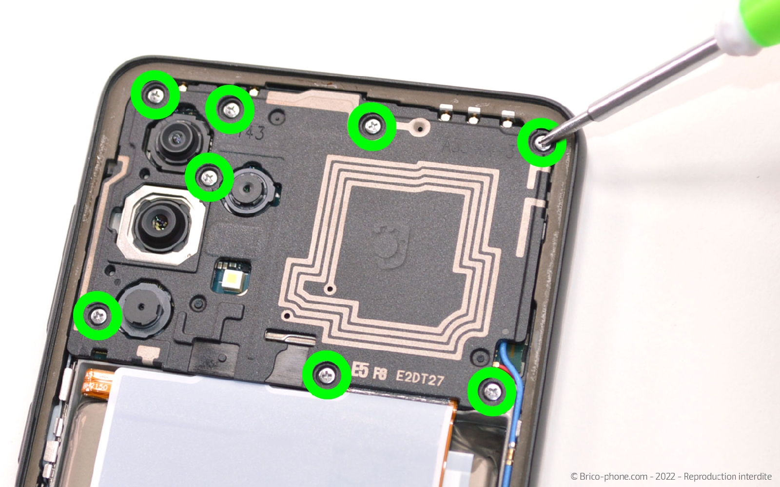 Comment changer la batterie sur Galaxy A33 5G photo 1