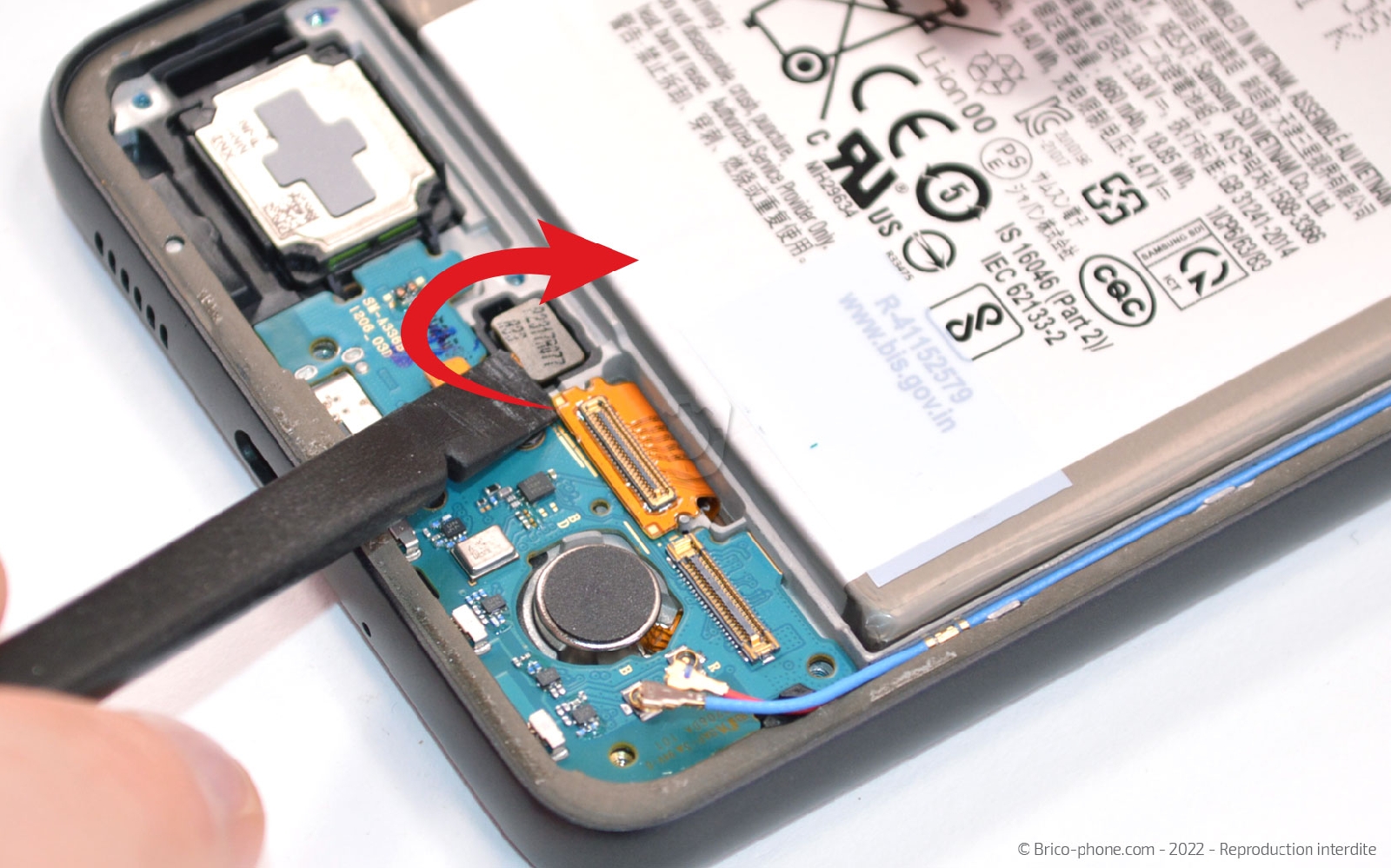 Comment changer le connecteur de charge sur Galaxy A33 5G photo 4