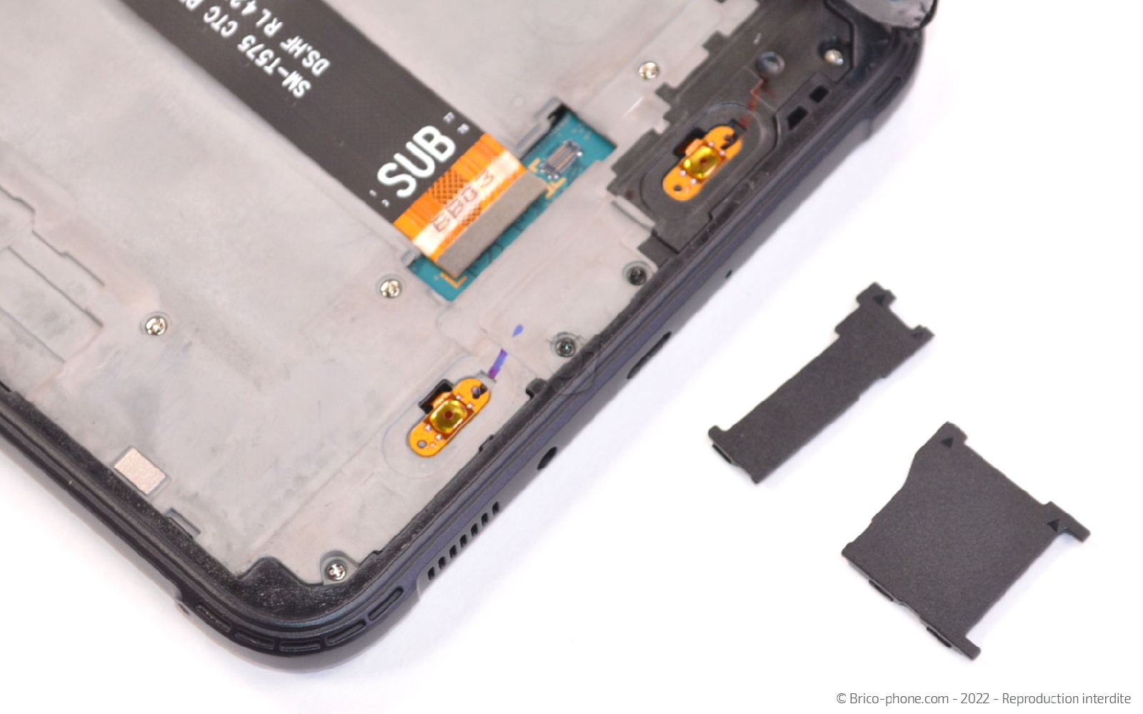 Comment remplacer l'écran sans les boutons sur Galaxy Tab Active 3 (SM-T575) photo 2