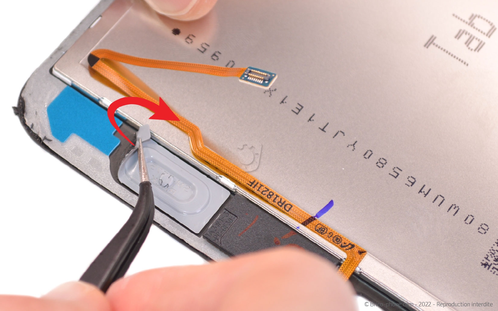 Comment remplacer l'écran sans les boutons sur Galaxy Tab Active 3 (SM-T575) photo 3