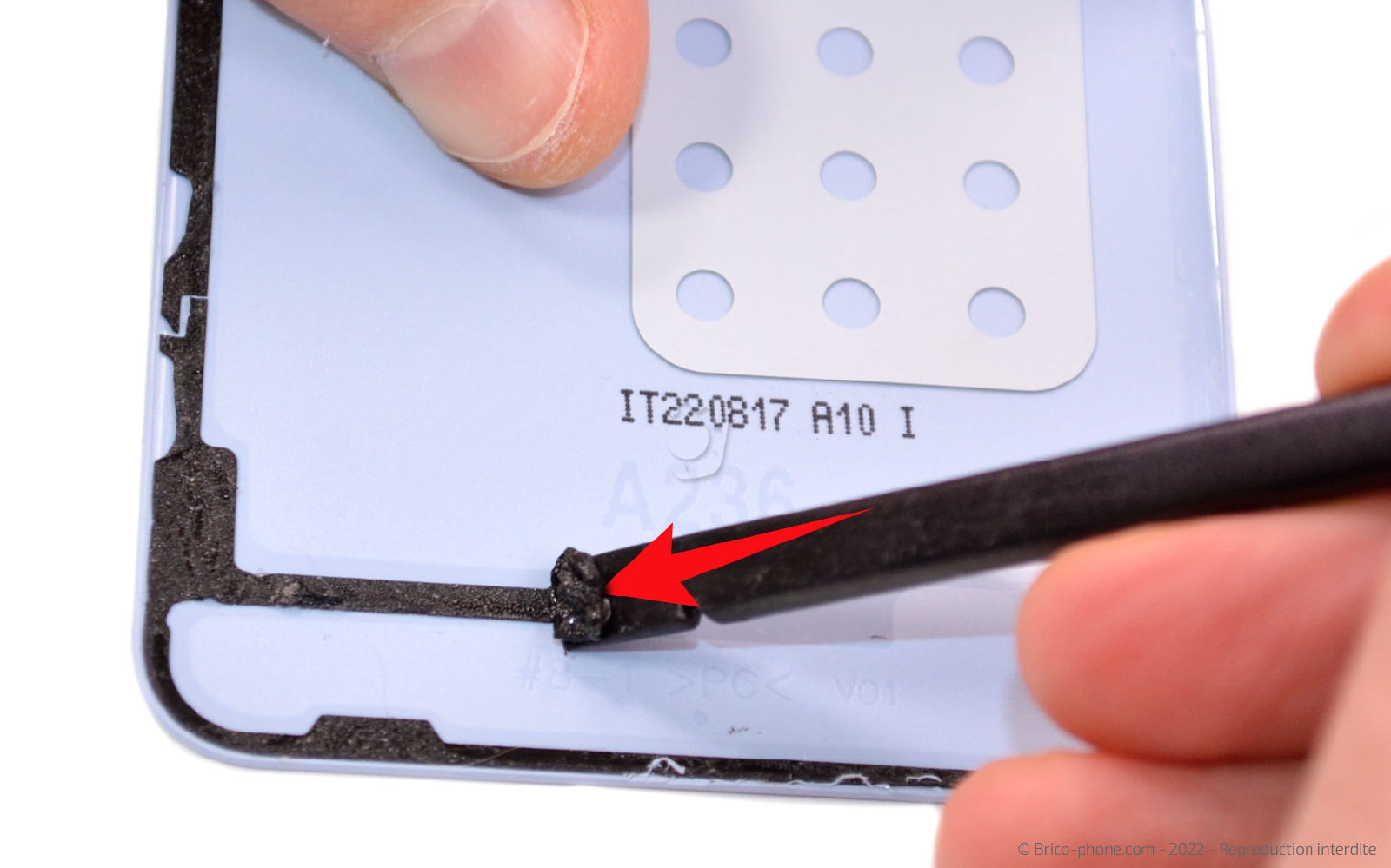 Comment changer le connecteur de charge sur Galaxy A23 (5G) photo 2