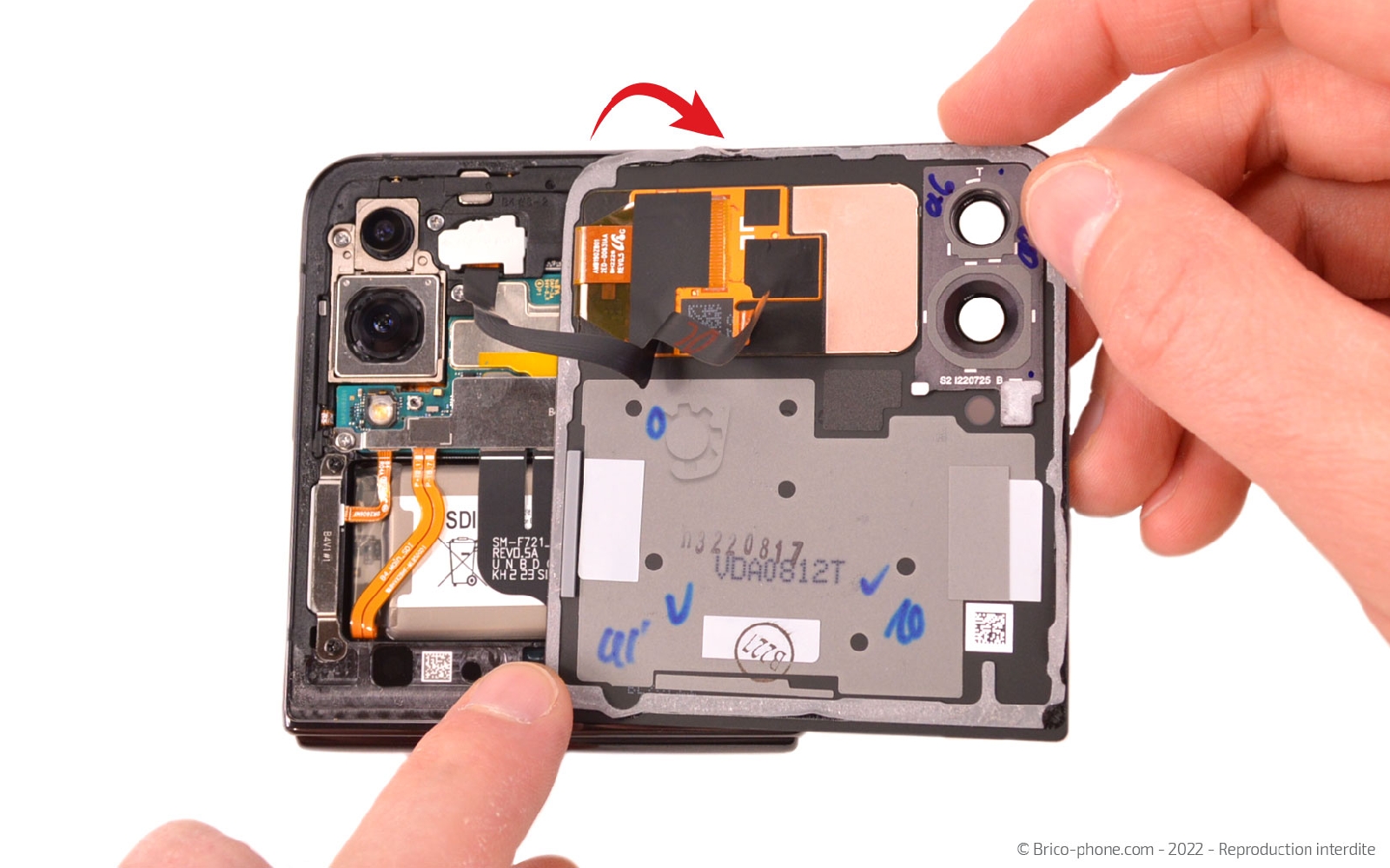 Comment changer les batteries sur Galaxy Z Flip4 photo 4