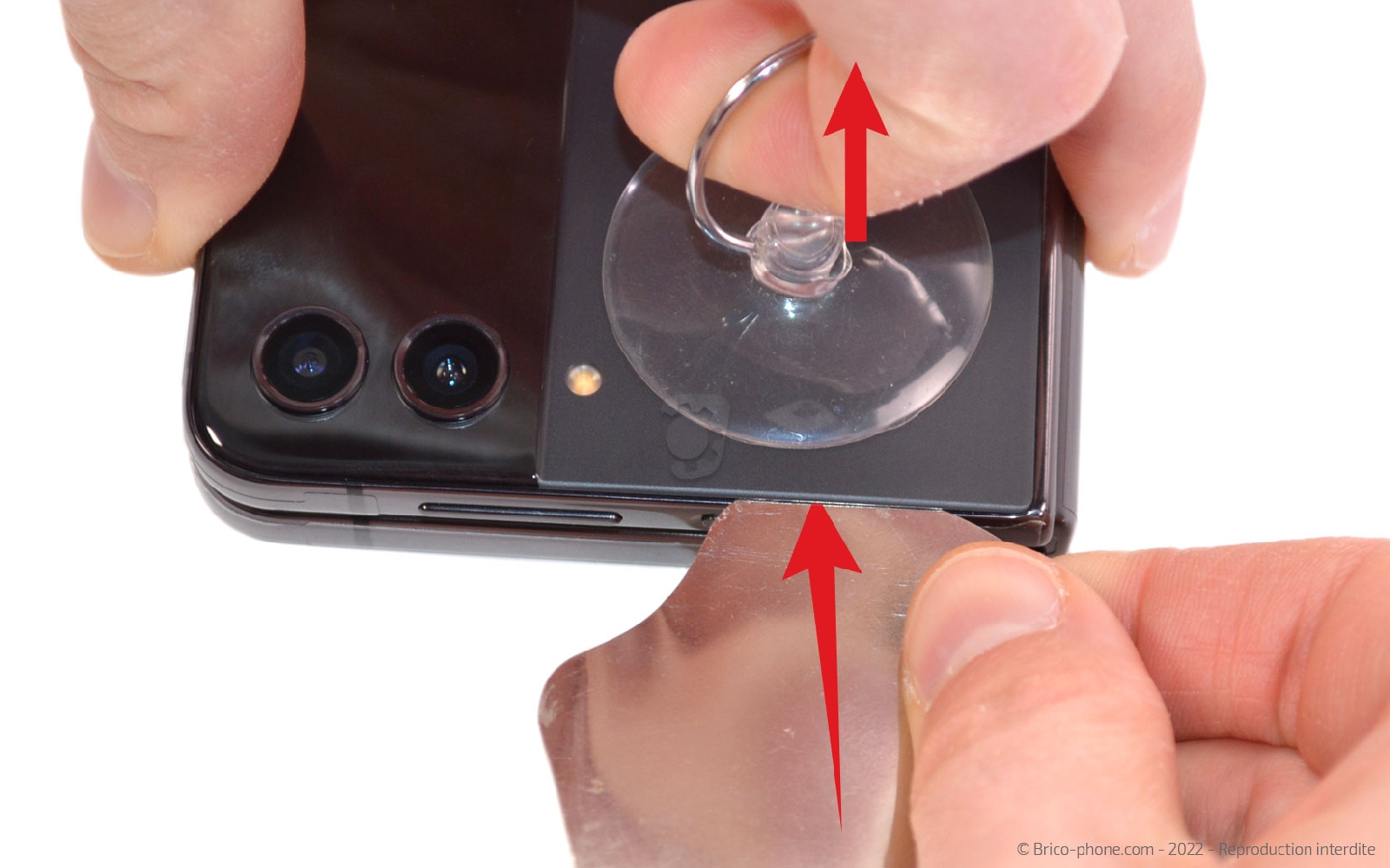 Comment changer les vitres arrière sur Galaxy Z Flip4 photo 3