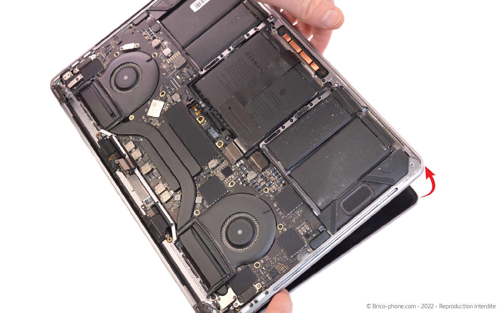 Comment remplacer l'écran complet sur Macbook Pro 13 pouces A1989 EMC 3214 - 2018 photo 1