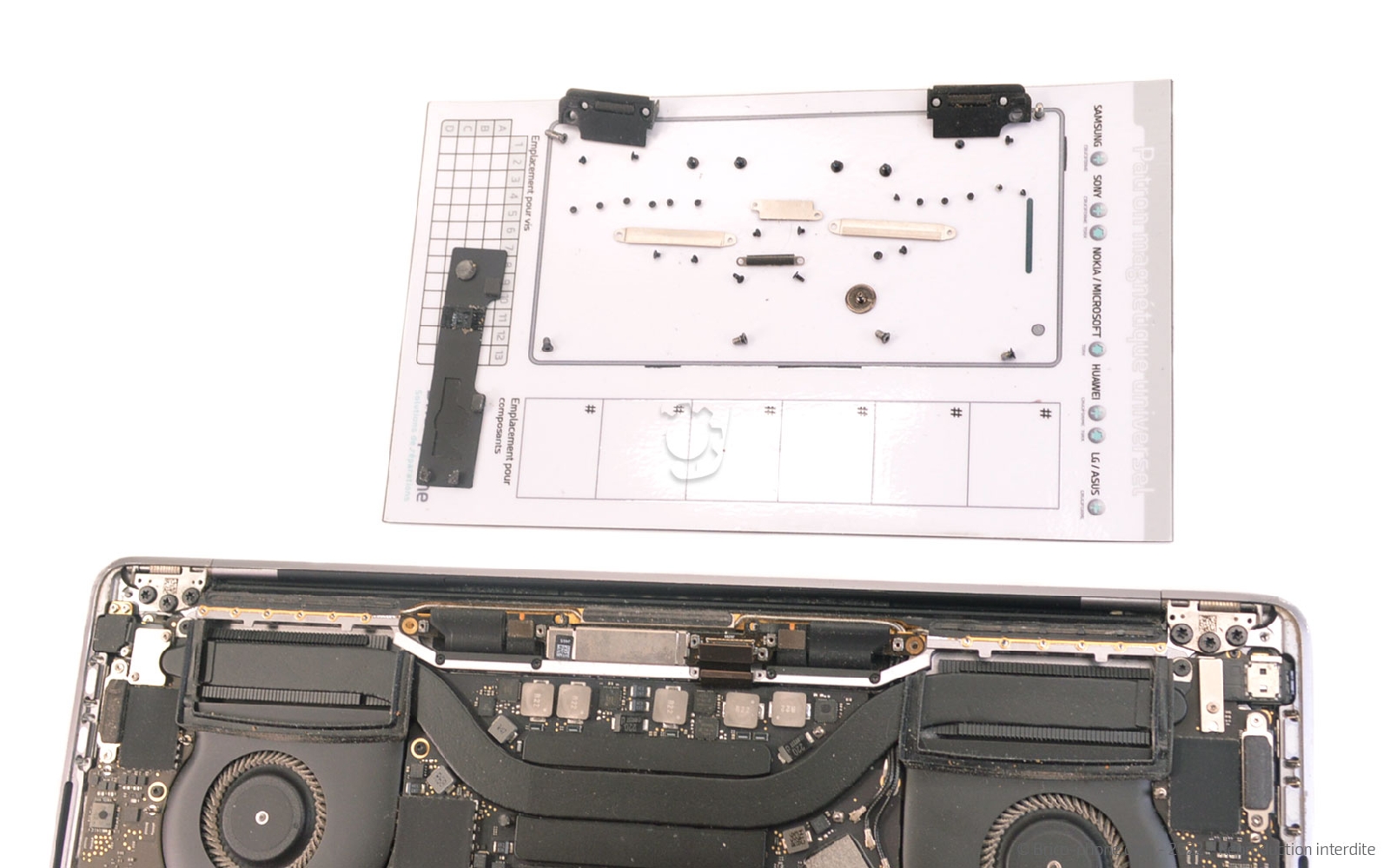 Comment remplacer l'écran complet sur Macbook Pro 13 pouces A1989 EMC 3214 - 2018 photo 4