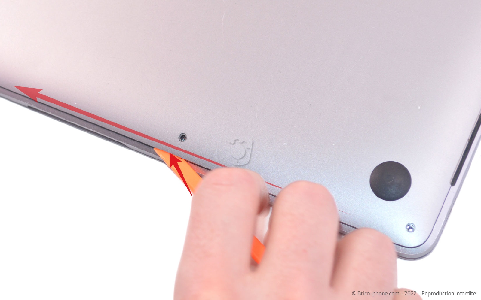 Comment remplacer l'écran complet sur Macbook Pro 13 pouces A1989 EMC 3214 - 2018 photo 3