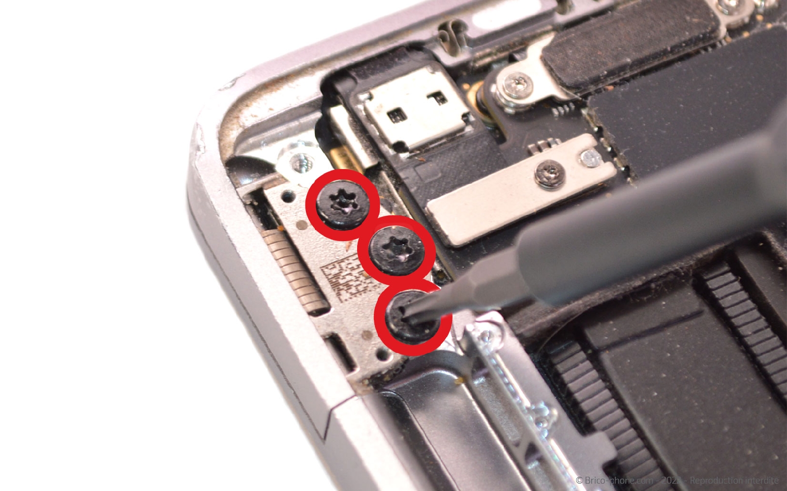 Comment remplacer l'écran complet sur Macbook Pro 13 pouces A1989 EMC 3214 - 2018 photo 2
