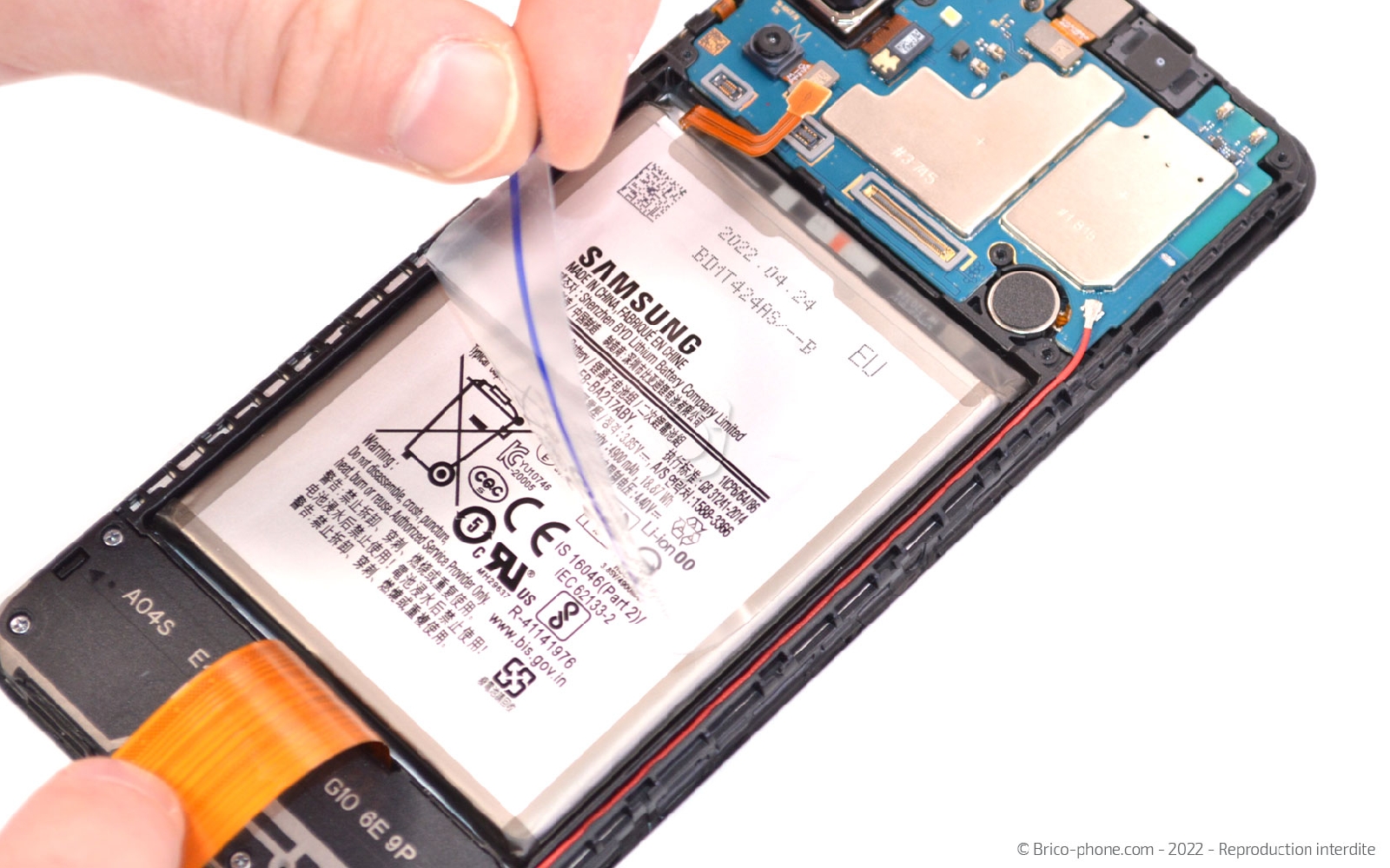 Comment changer la batterie ? sur Galaxy A04s photo 3