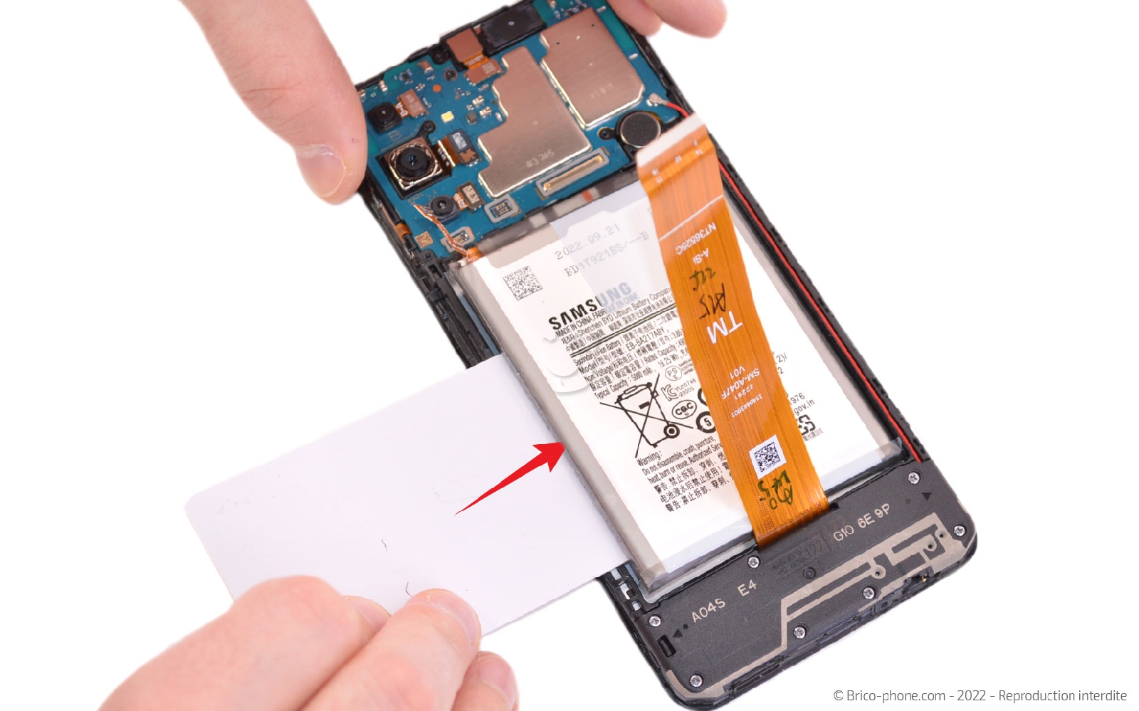 Comment changer la batterie ? sur Galaxy A04s photo 2