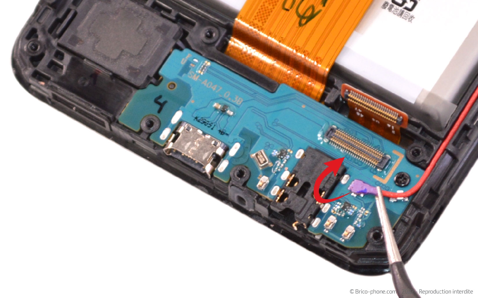 Comment changer le connecteur de charge ? sur Galaxy A04s photo 2