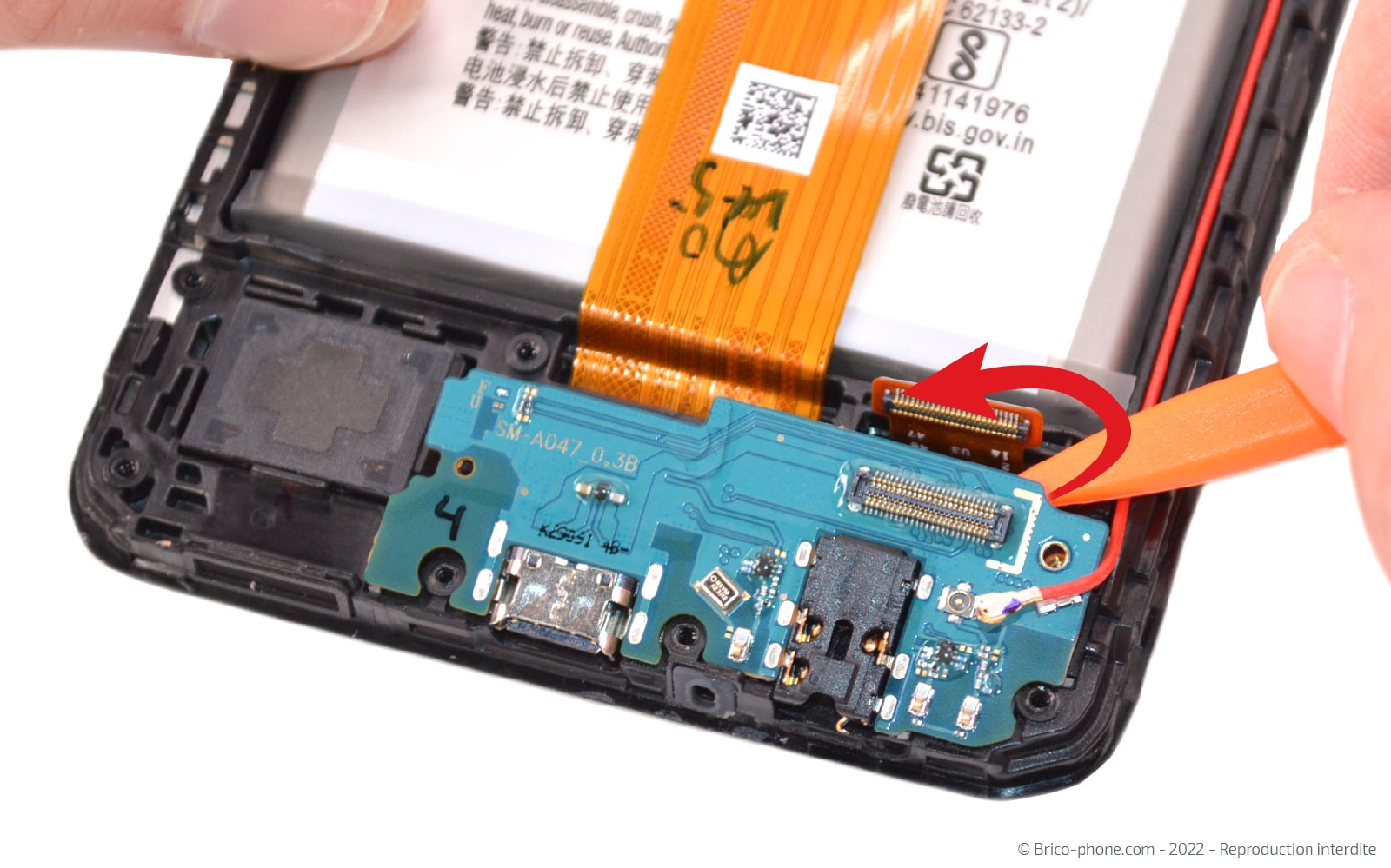 Comment changer le connecteur de charge ? sur Galaxy A04s photo 4