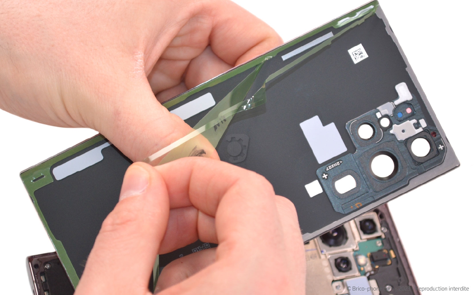 Comment remplacer la vitre arrière sur Galaxy S22 Ultra photo 3