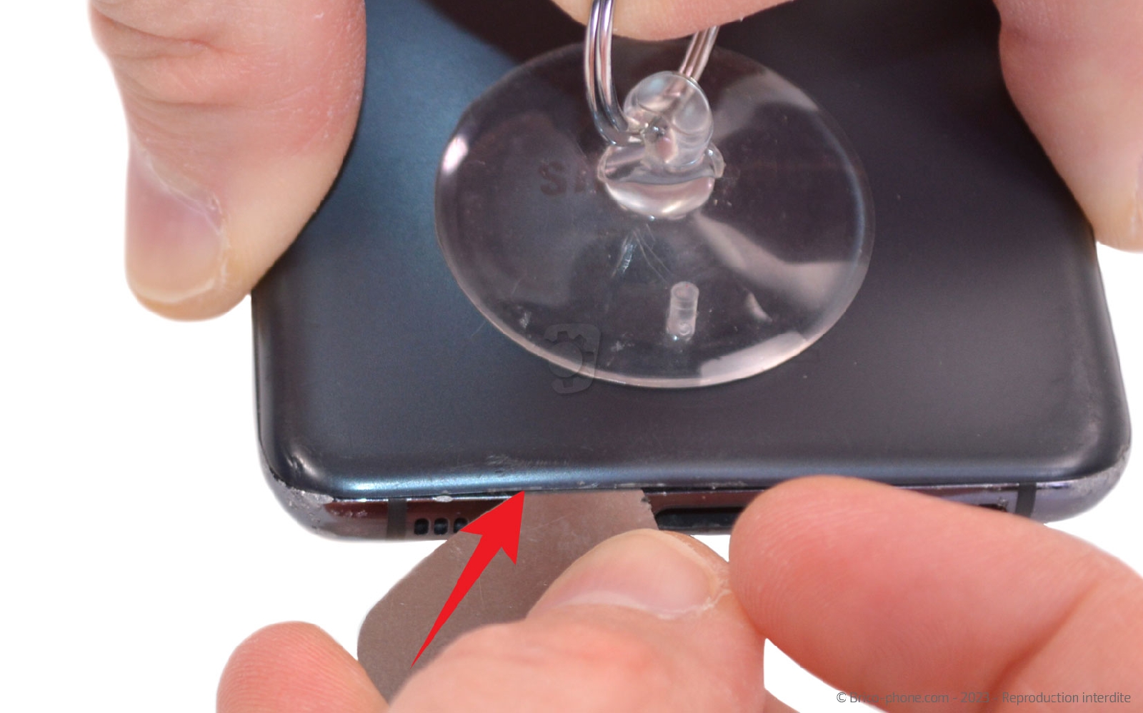 Comment changer la batterie sur Galaxy S21 photo 1