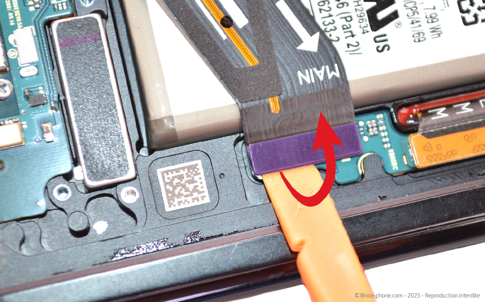 Comment remplacer la batterie principale sur Galaxy Z Fold3 photo 4