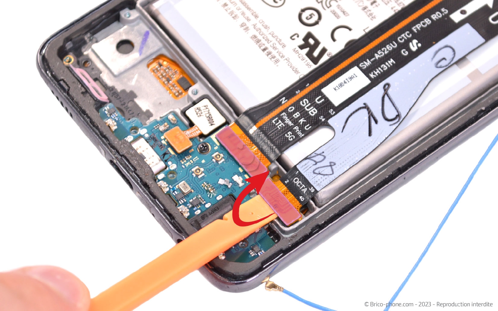 Comment changer le connecteur de charge sur Galaxy A52s photo 3