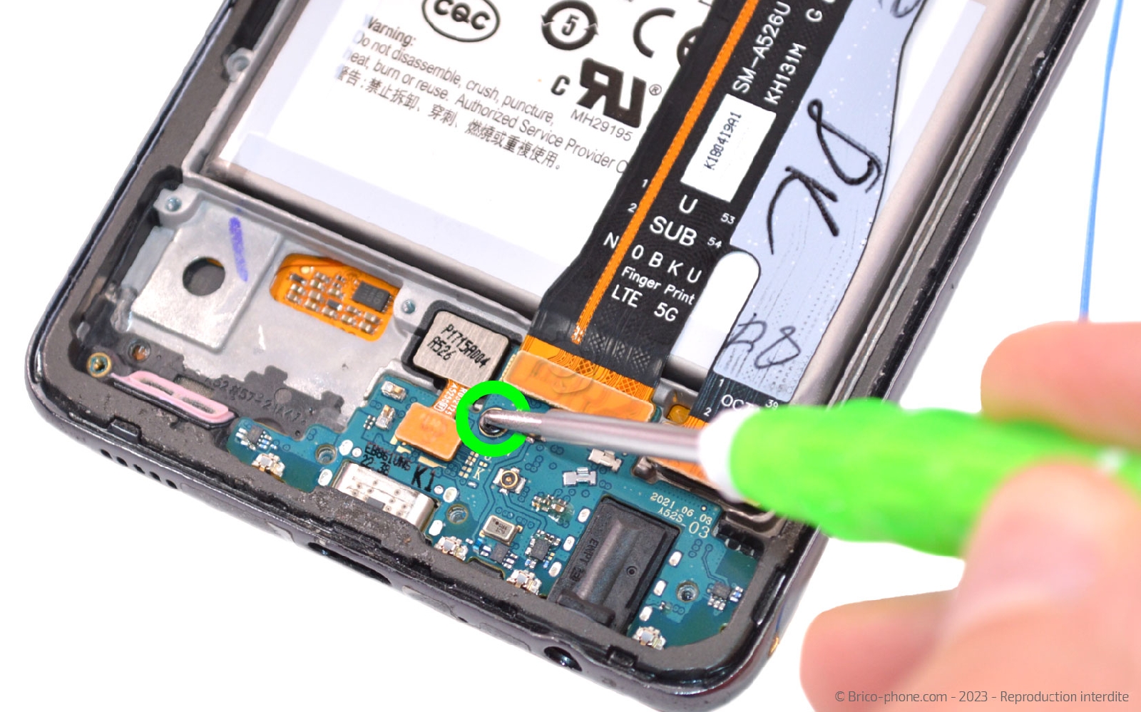 Comment changer le connecteur de charge sur Galaxy A52s photo 1