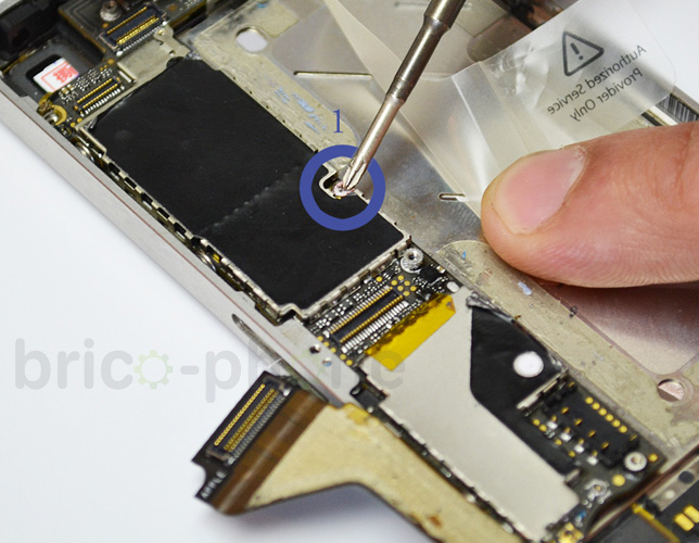 Changement de nappe bouton Home sur iPhone 4 photo 1