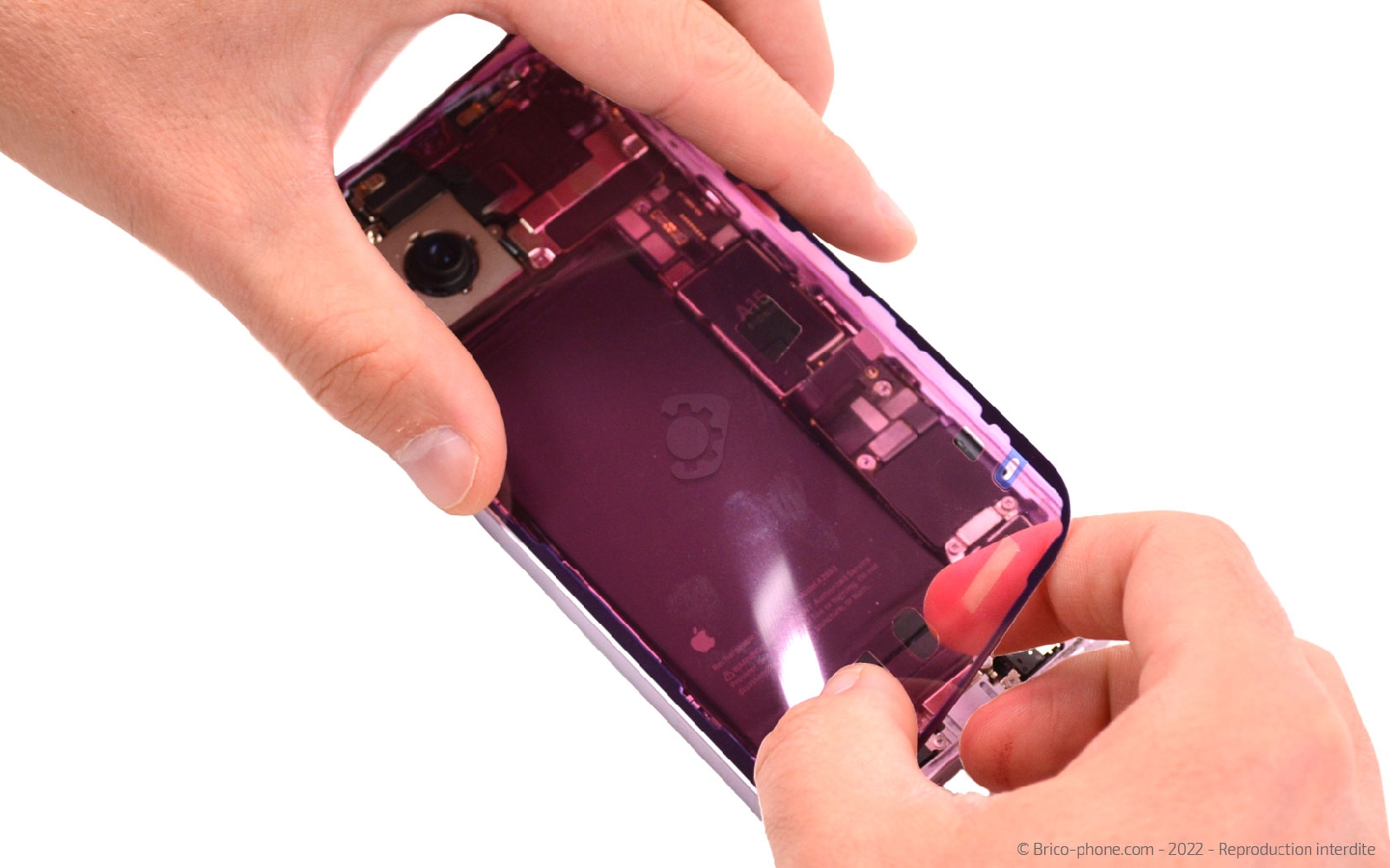 Comment changer la vitre arrière  sur iPhone 14 photo 2