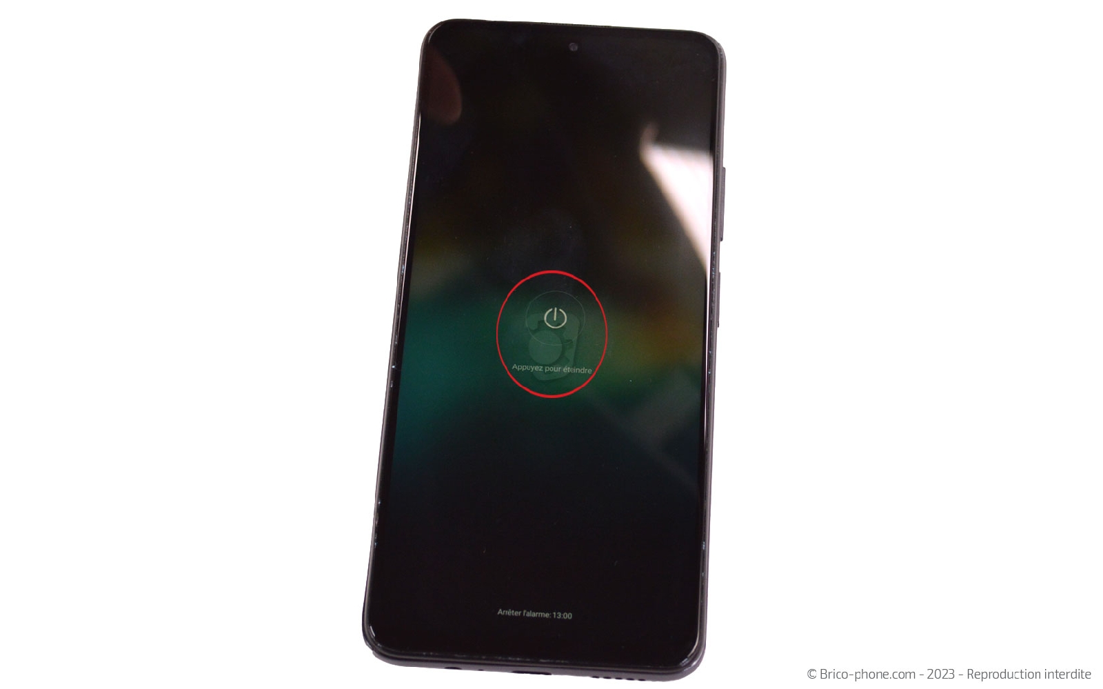 Comment changer la vitre arrière sur Redmi Note 11S (5G) photo 3
