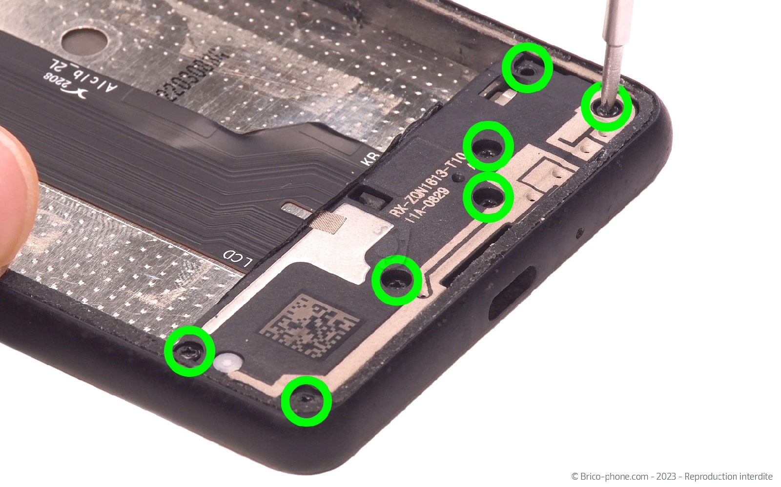Comment changer le bloc écran sur Xperia 10 III photo 1
