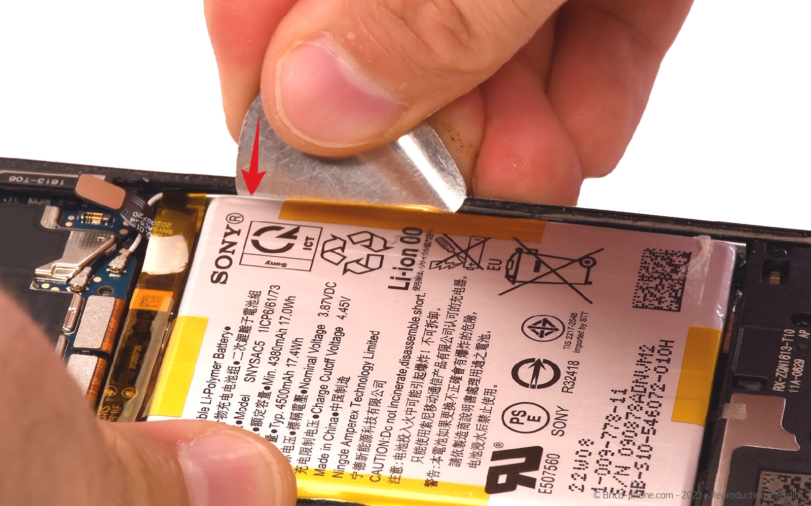 Comment changer la batterie sur Xperia 10 III photo 4