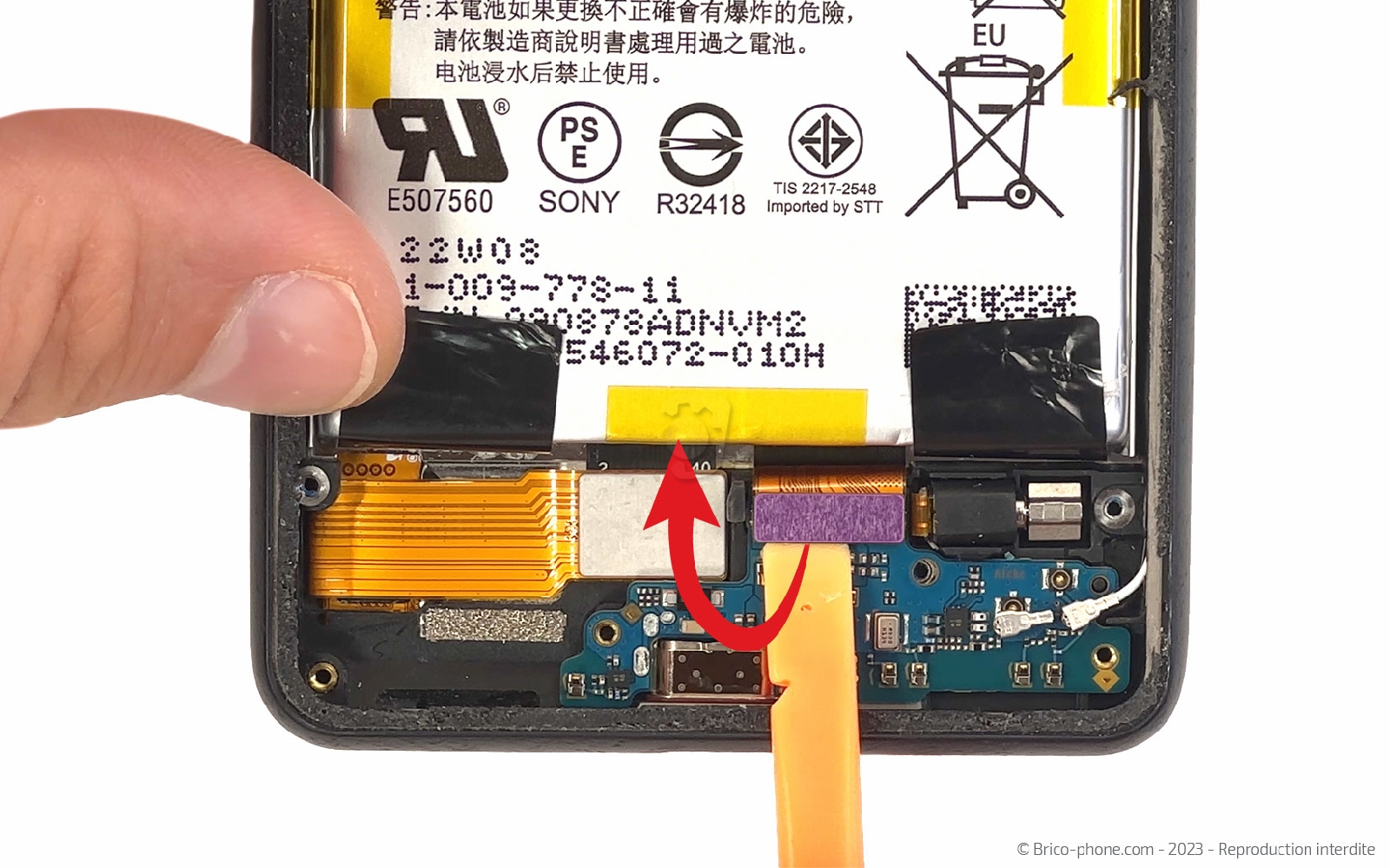 Comment changer le connecteur de charge sur Xperia 10 III photo 3