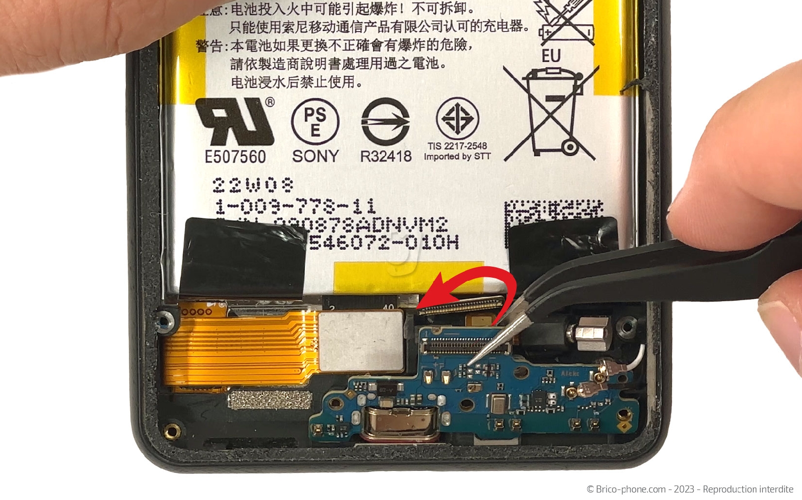 Comment changer le connecteur de charge sur Xperia 10 III photo 2