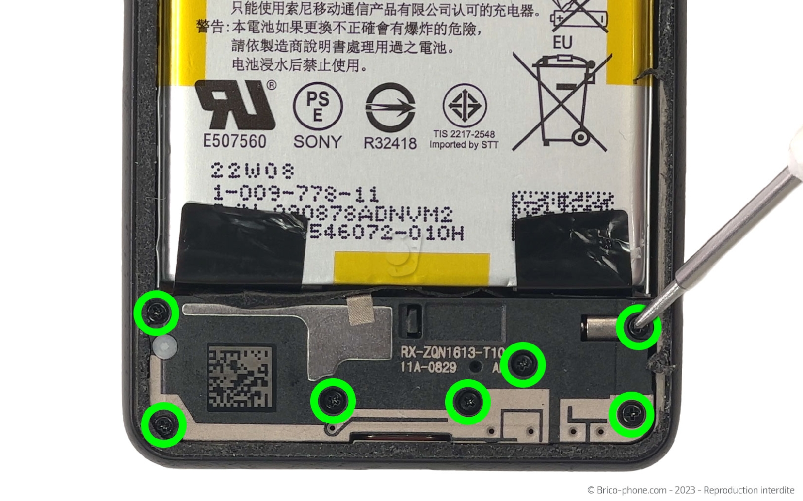 Comment changer le connecteur de charge sur Xperia 10 III photo 1