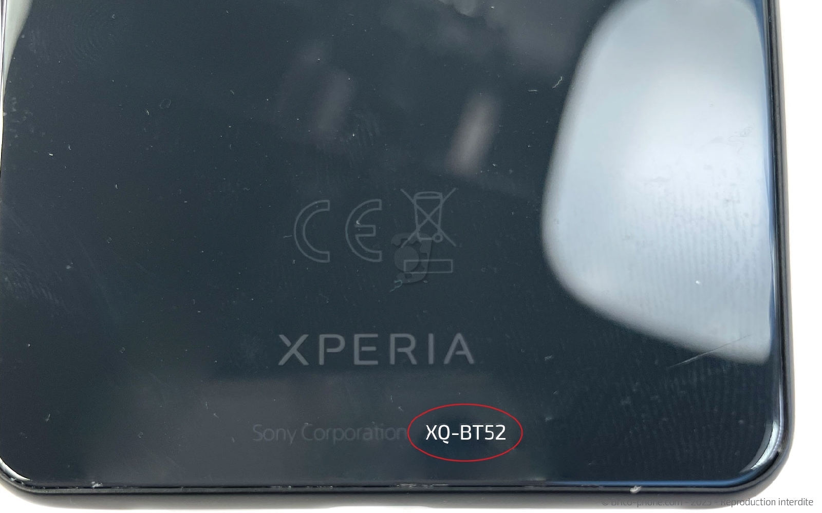 Comment changer la vitre arrière sur Xperia 10 III photo 1