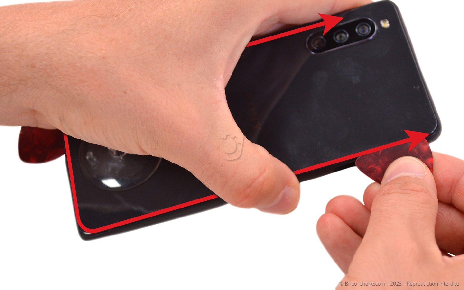 Comment changer la vitre arrière sur Xperia 10 III photo 1