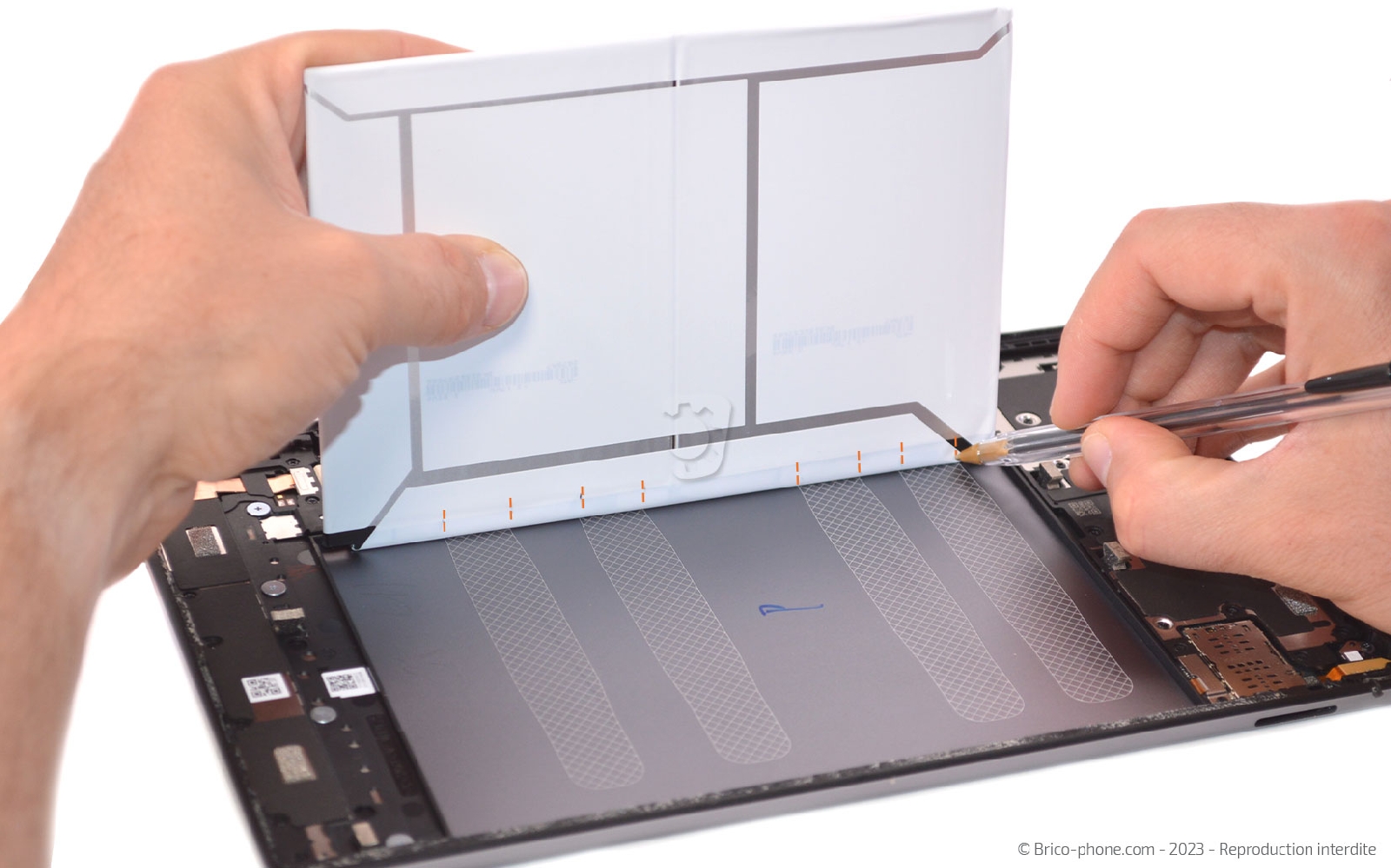 Comment changer la batterie sur Galaxy Tab A7 10-4 (SM-T500-SM-T505) photo 1