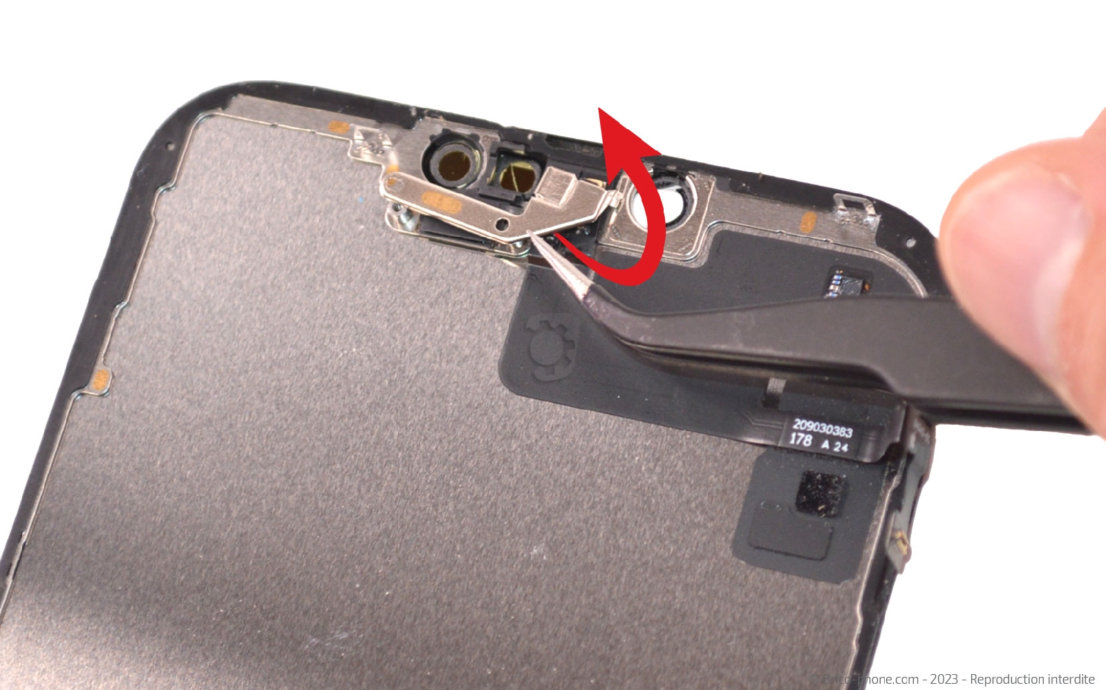 Comment changer l'écran  sur iPhone 14 Plus photo 2