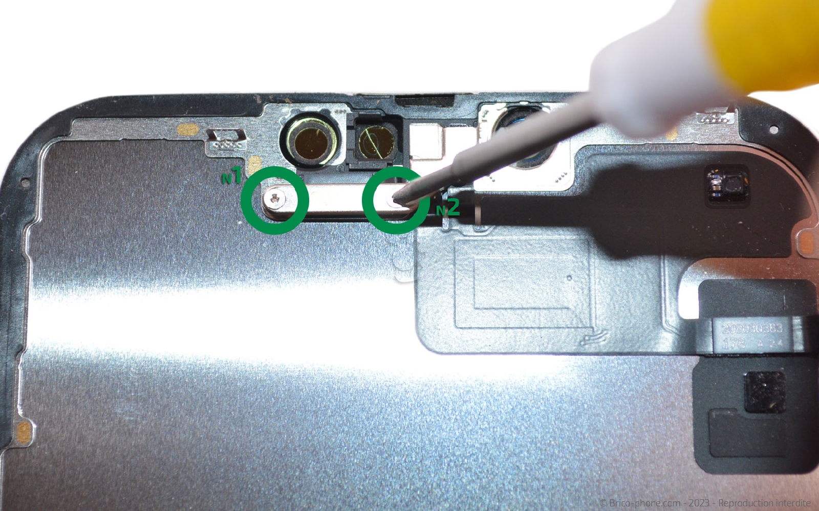 Comment changer l'écran  sur iPhone 14 Plus photo 1