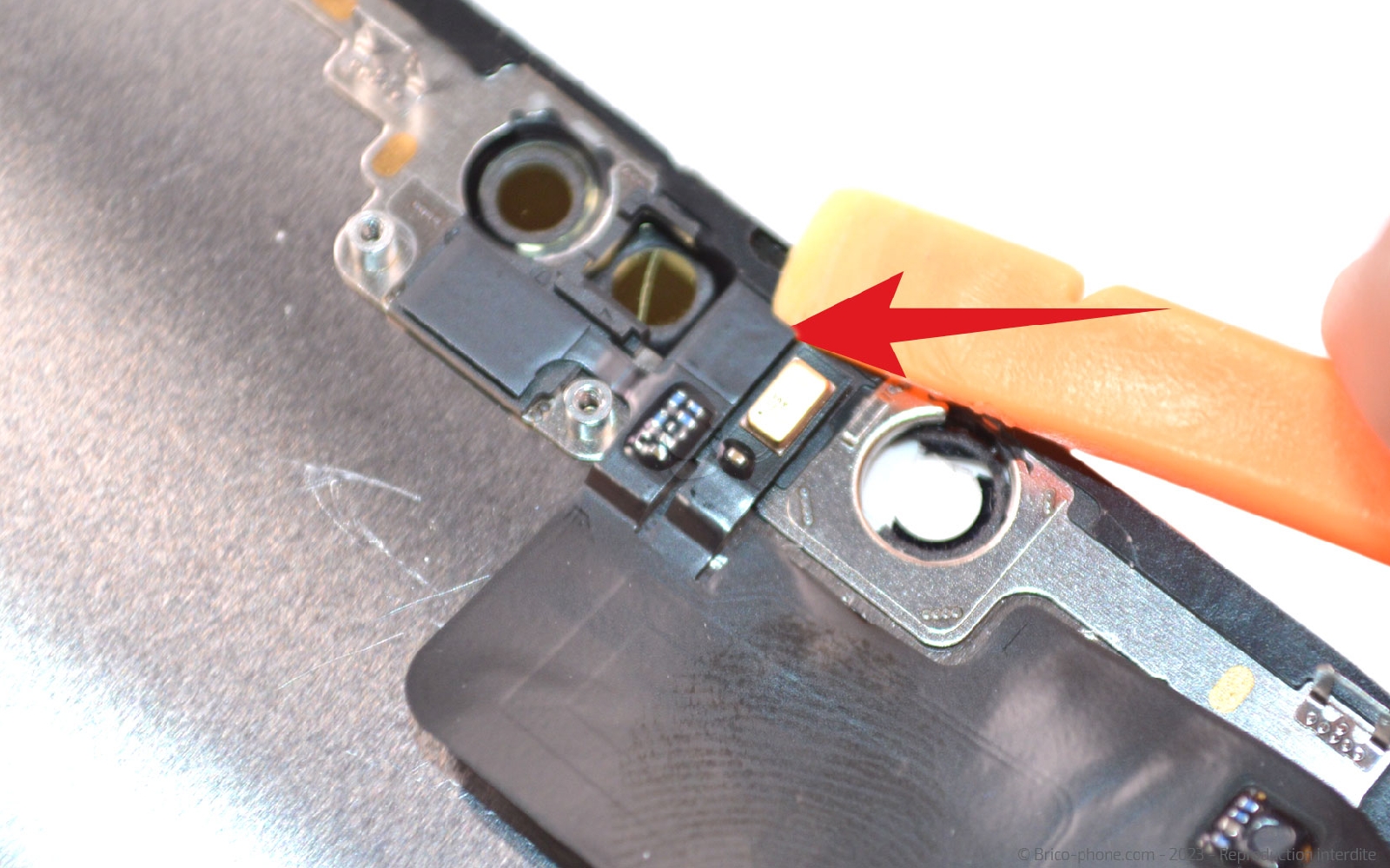 Comment changer l'écran  sur iPhone 14 Plus photo 2