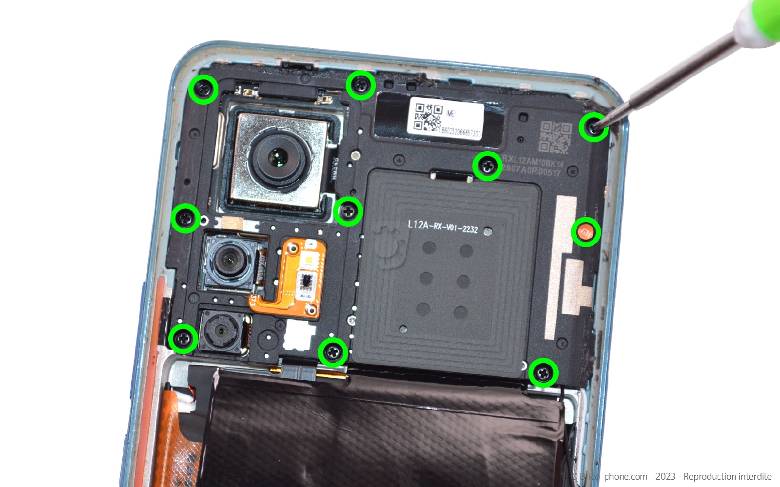 Comment changer le connecteur de charge sur 12T photo 1
