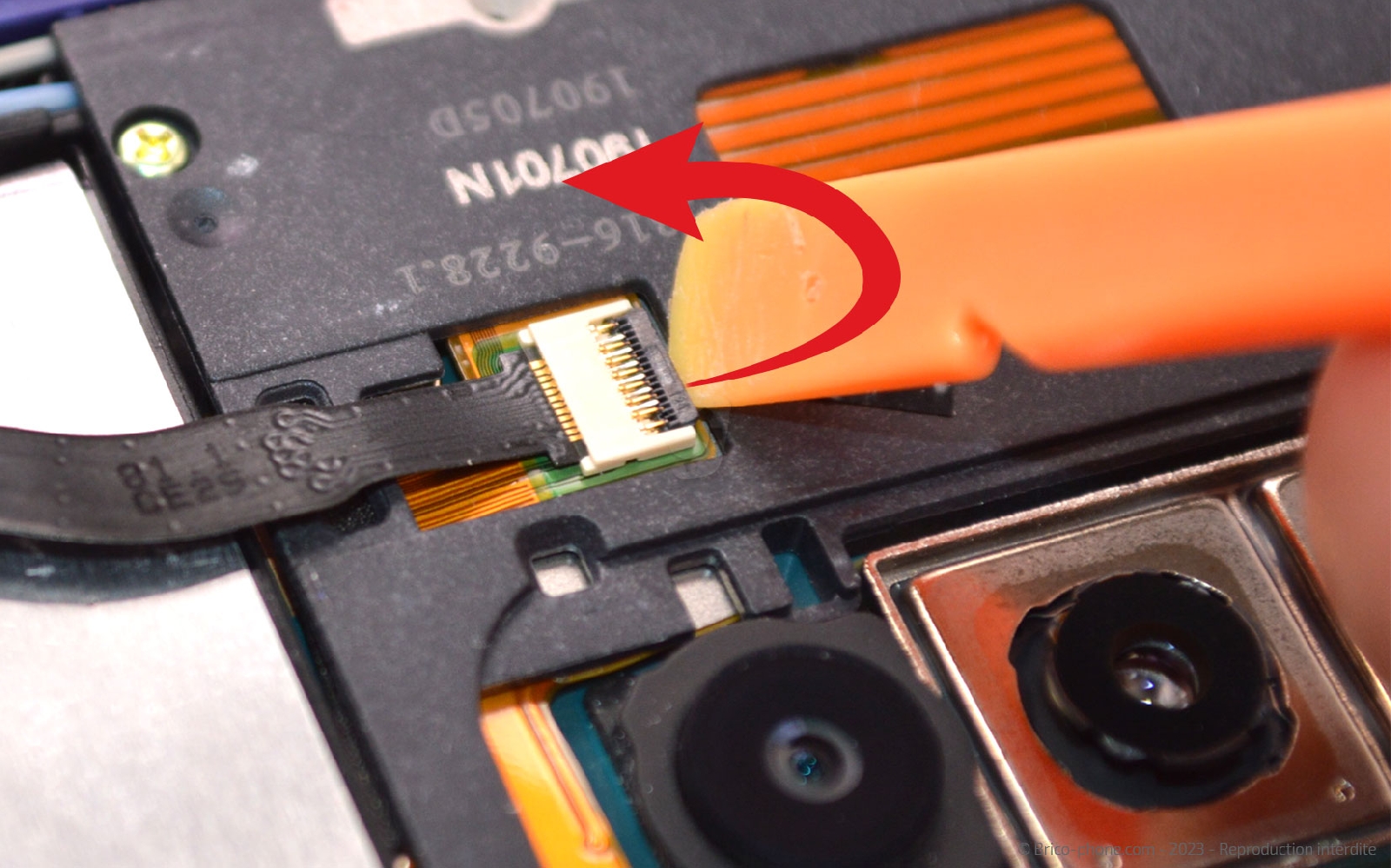 Comment changer la batterie sur Xperia 1 photo 2