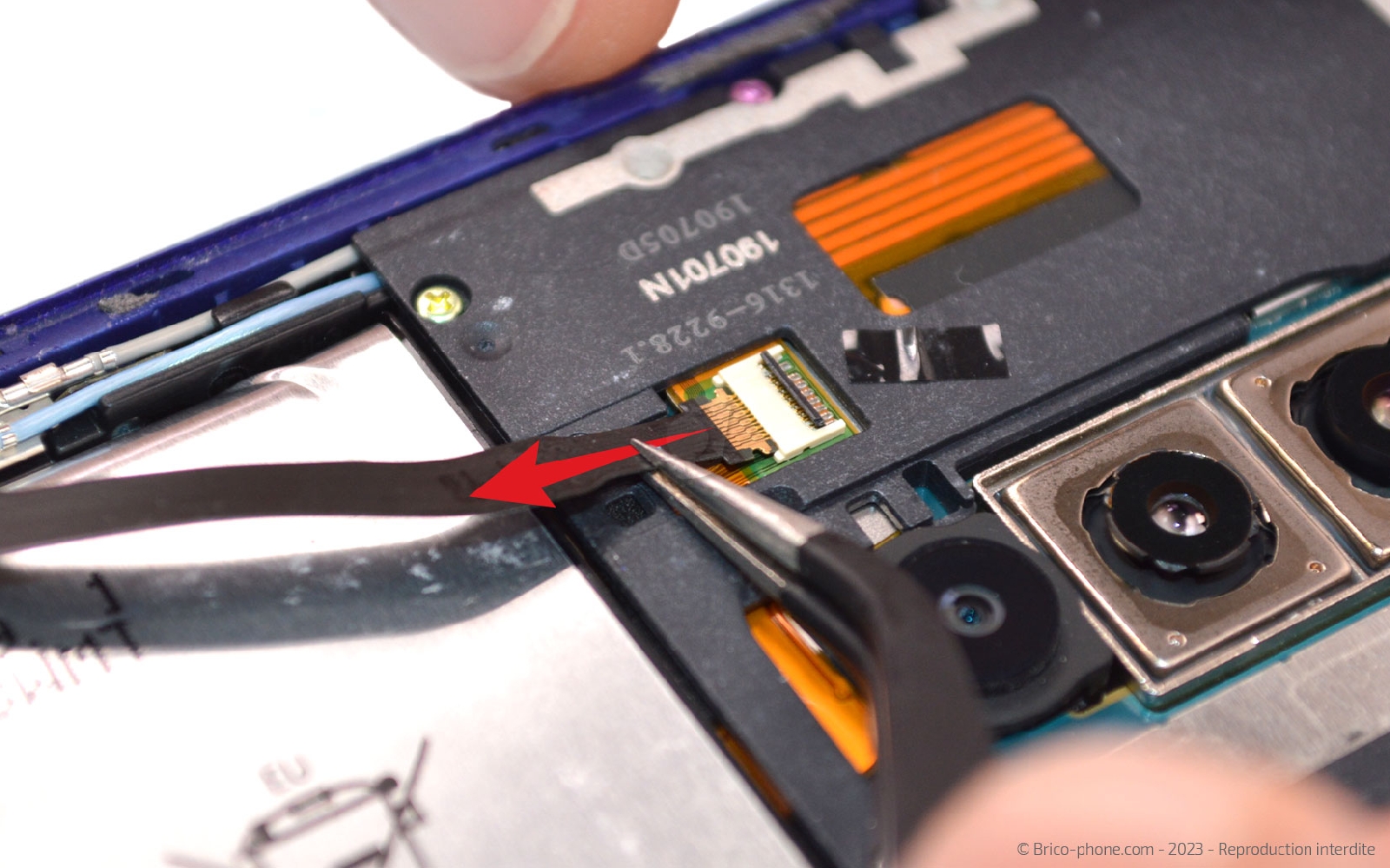 Comment changer la batterie sur Xperia 1 photo 3