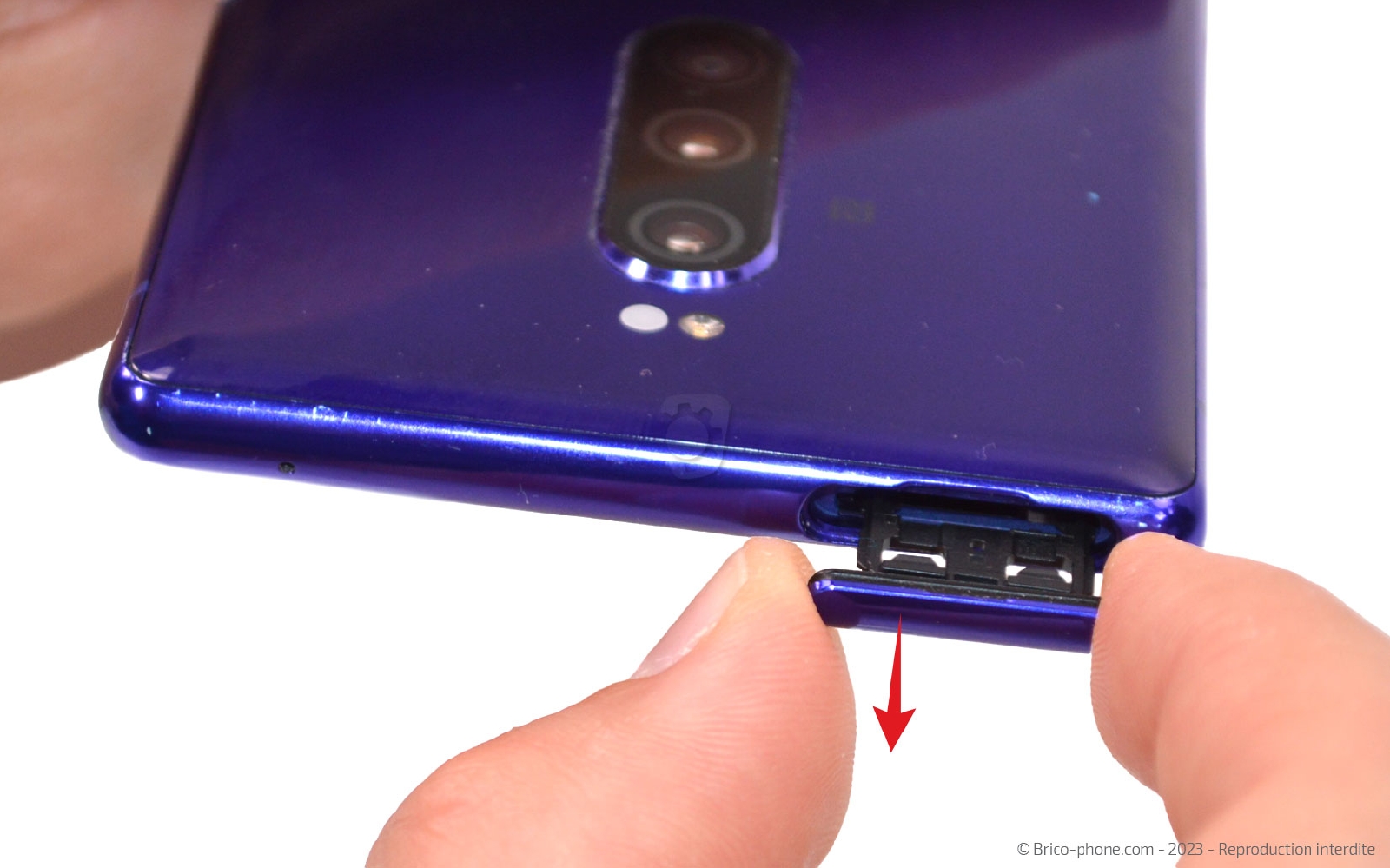 Comment changer le connecteur de charge sur Xperia 1 photo 2