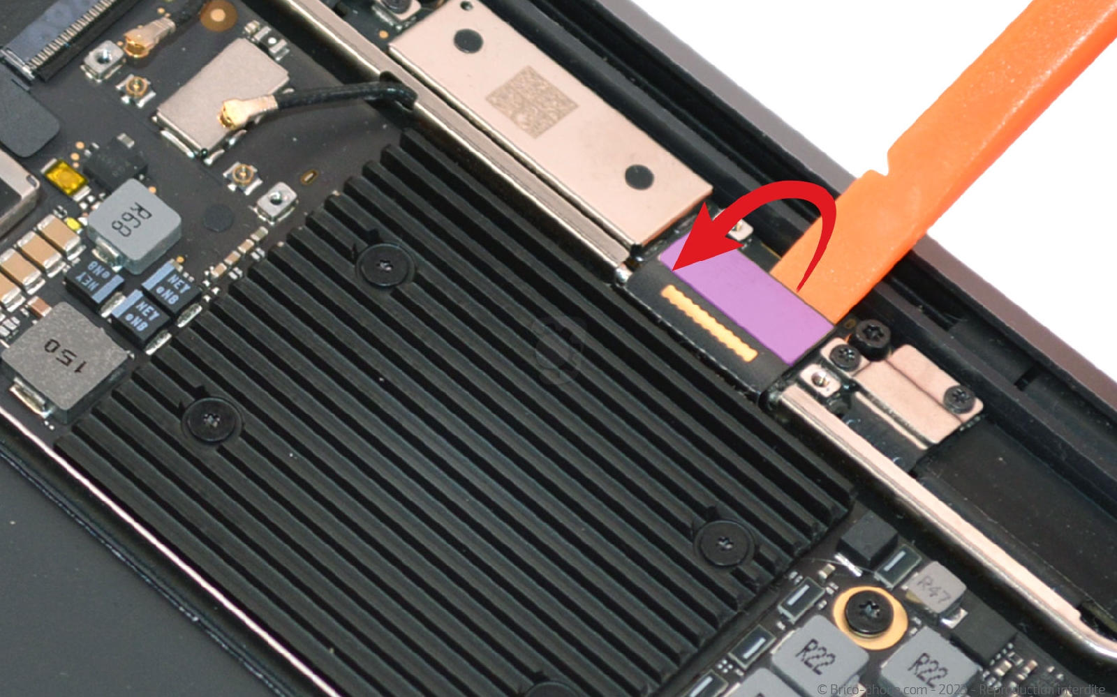 Comment changer l'écran complet sur Macbook Air 13 pouces A1932 EMC 3184 - 2019 photo 4