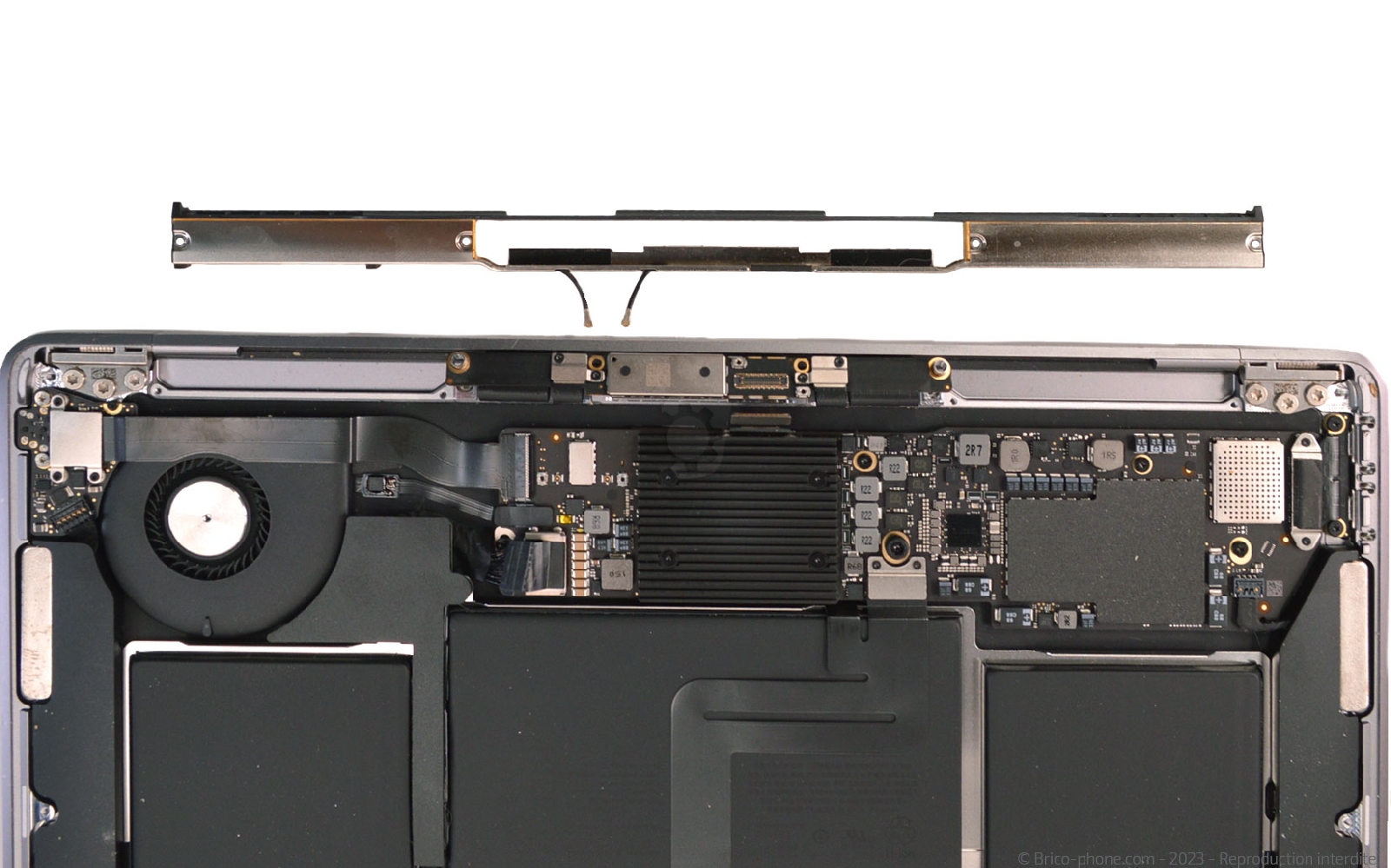Comment changer l'écran complet sur Macbook Air 13 pouces A1932 EMC 3184 - 2019 photo 3