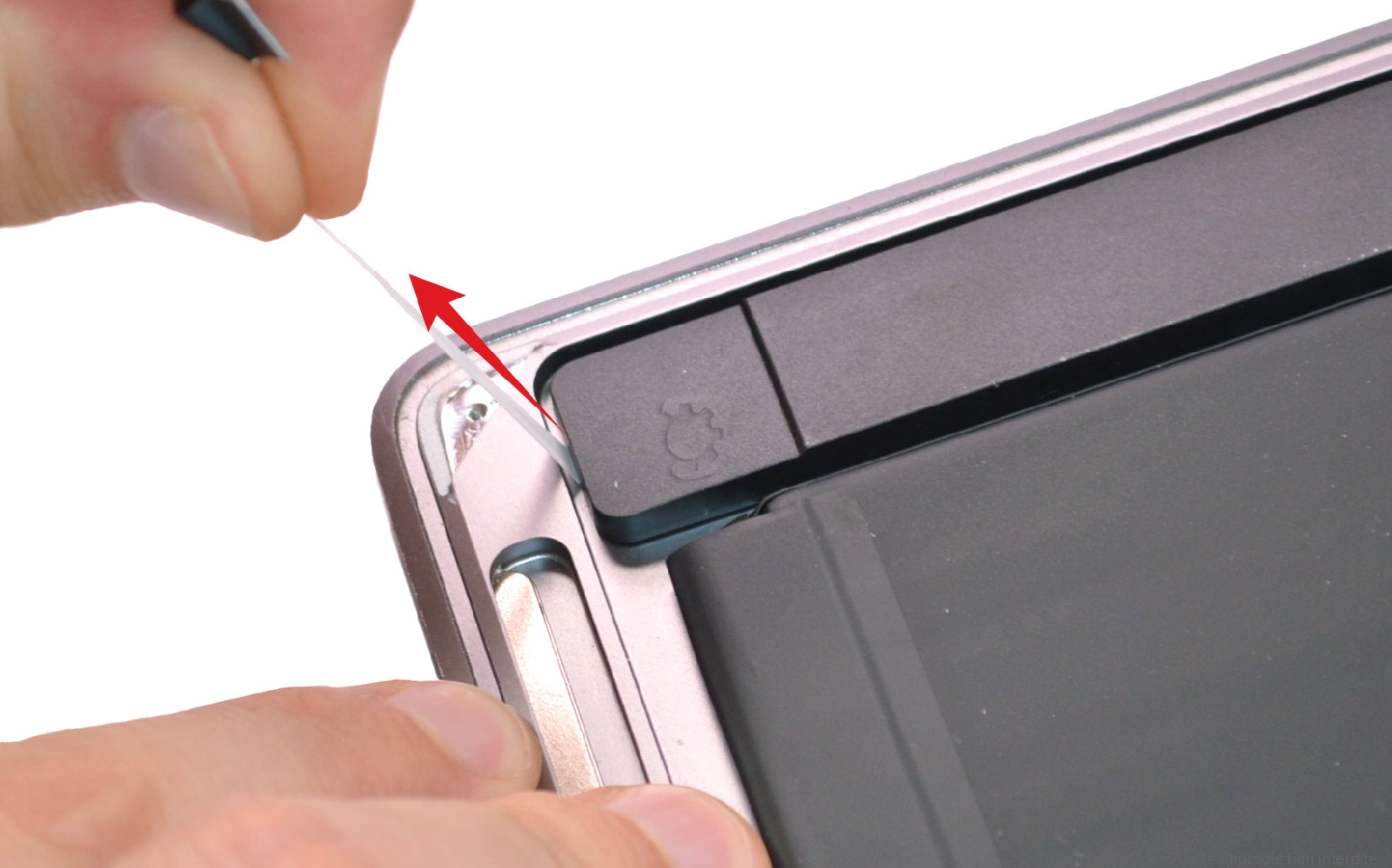 Comment changer la batterie sur Macbook Air 13 pouces A1932 EMC 3184 - 2019 photo 3