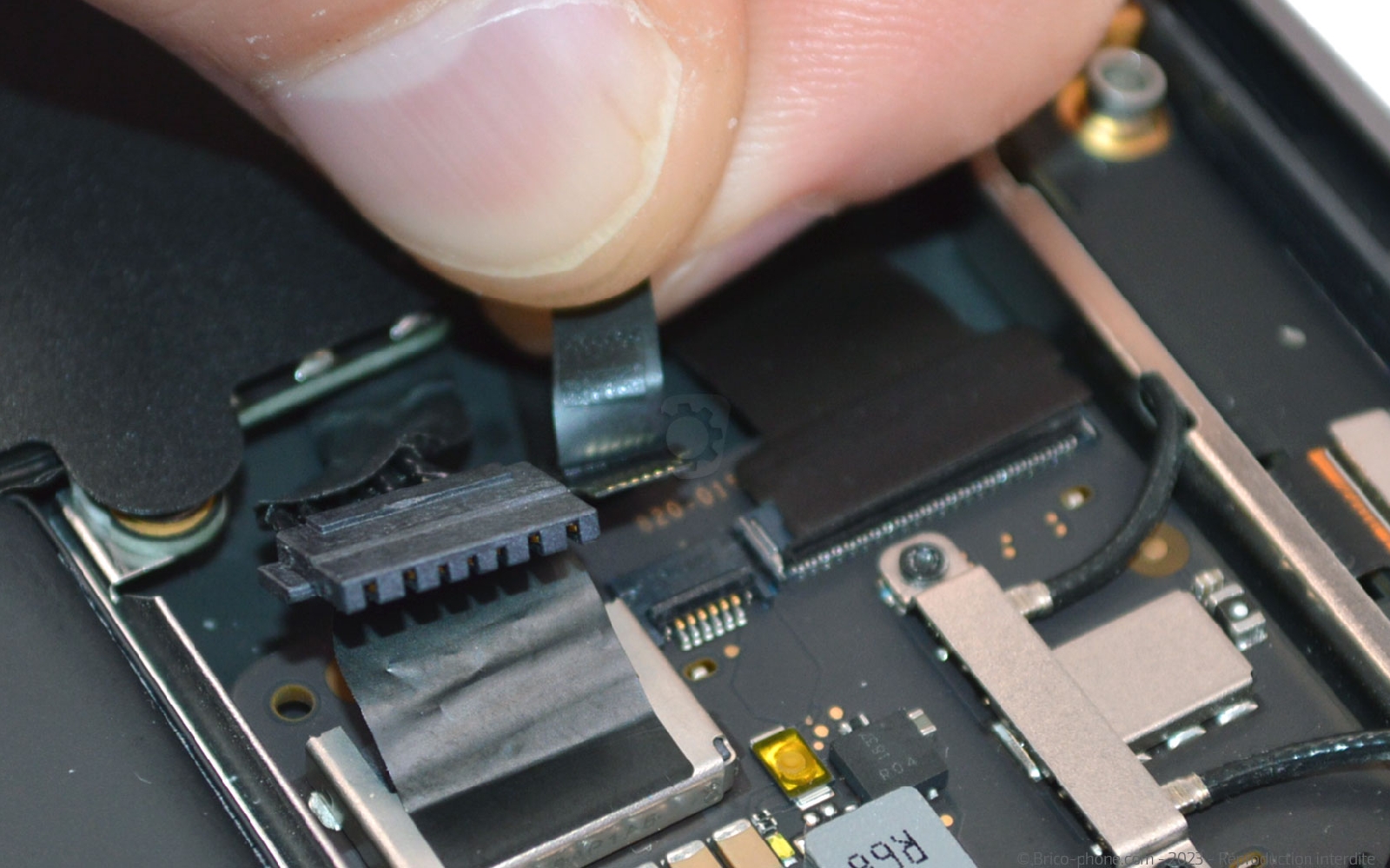 Comment changer la batterie sur Macbook Air 13 pouces A1932 EMC 3184 - 2019 photo 3